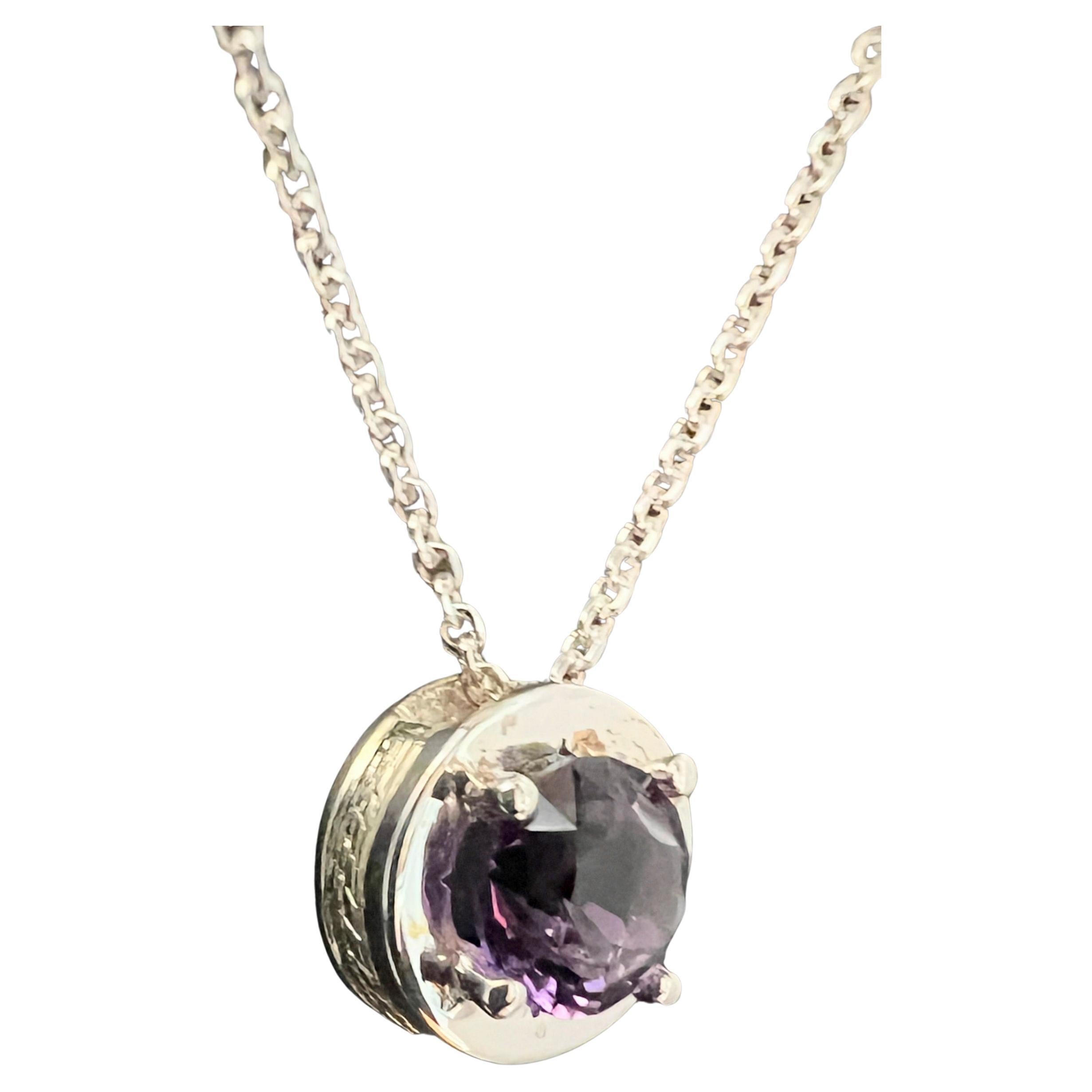 Taglio rotondo Ciondolo per collana di ametista tonda naturale A. Silver in vendita