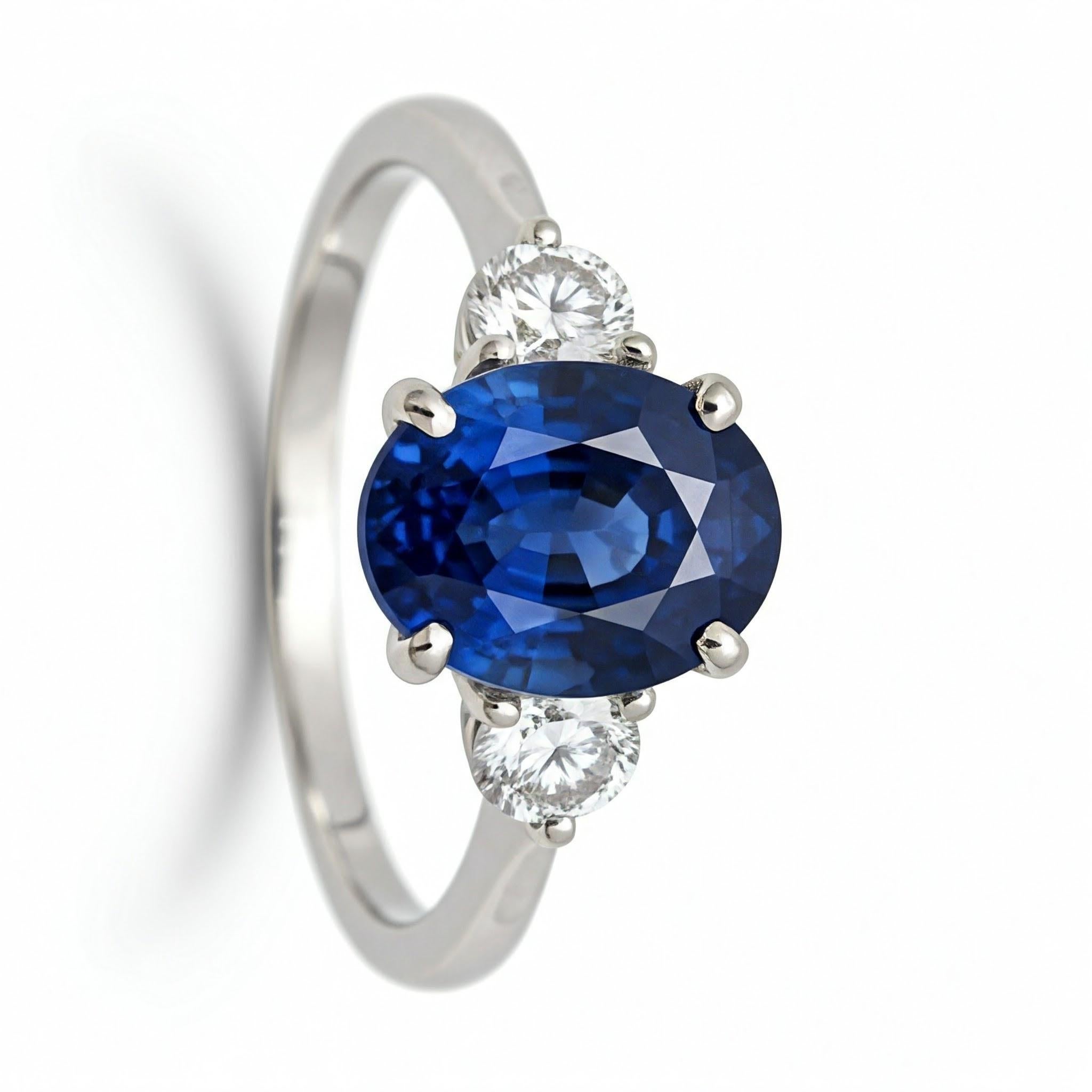 3ct Oval Natural Blue Sapphire and Diamond 18k White Gold Ring For Sale 3