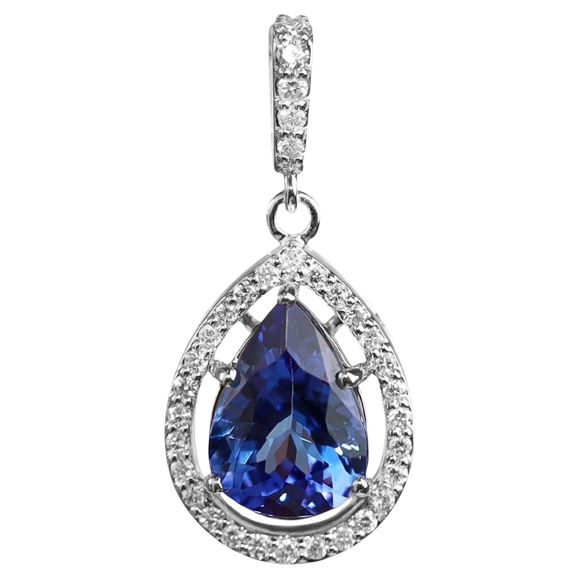 Colgante de tanzanita talla pera y diamante de 3 quilates en venta