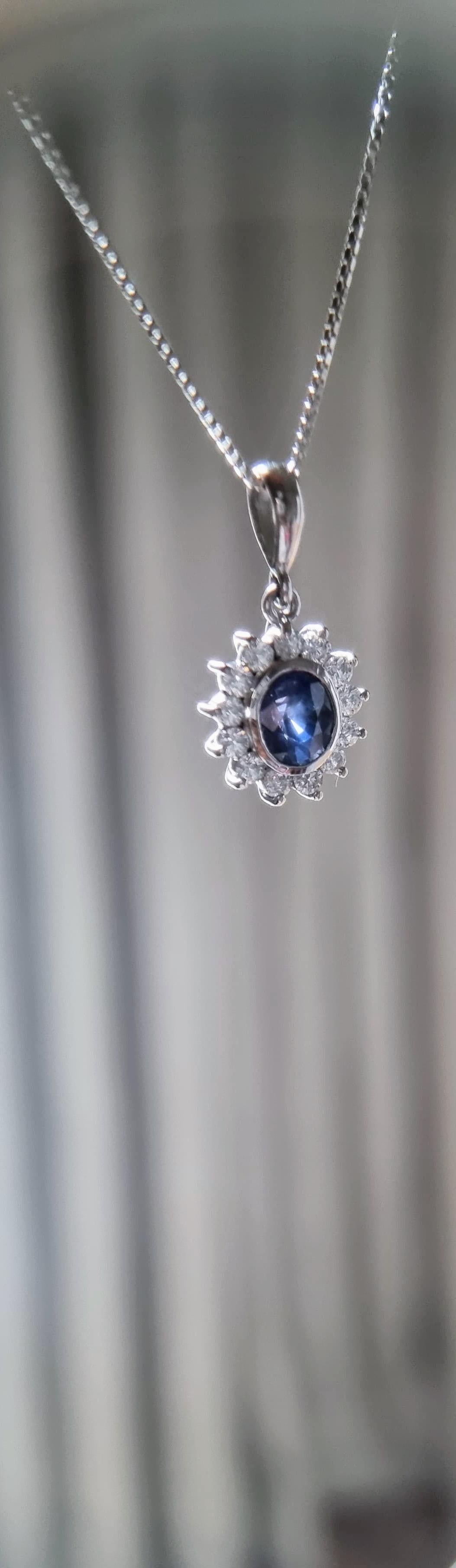 3.4ct Round Blue Sapphire Necklace Pendant For Sale 7
