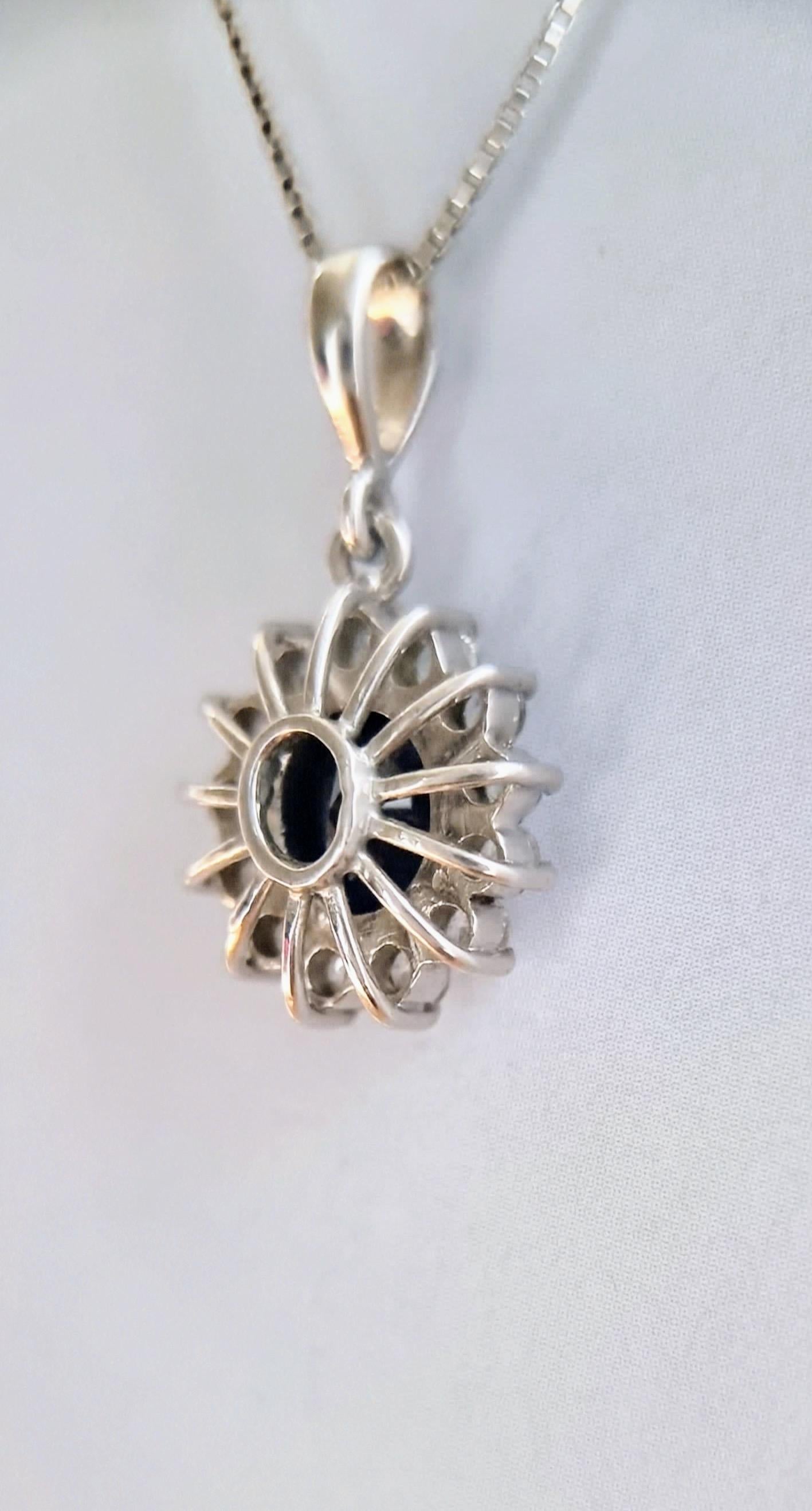 Modern 3.4ct Round Blue Sapphire Necklace Pendant For Sale