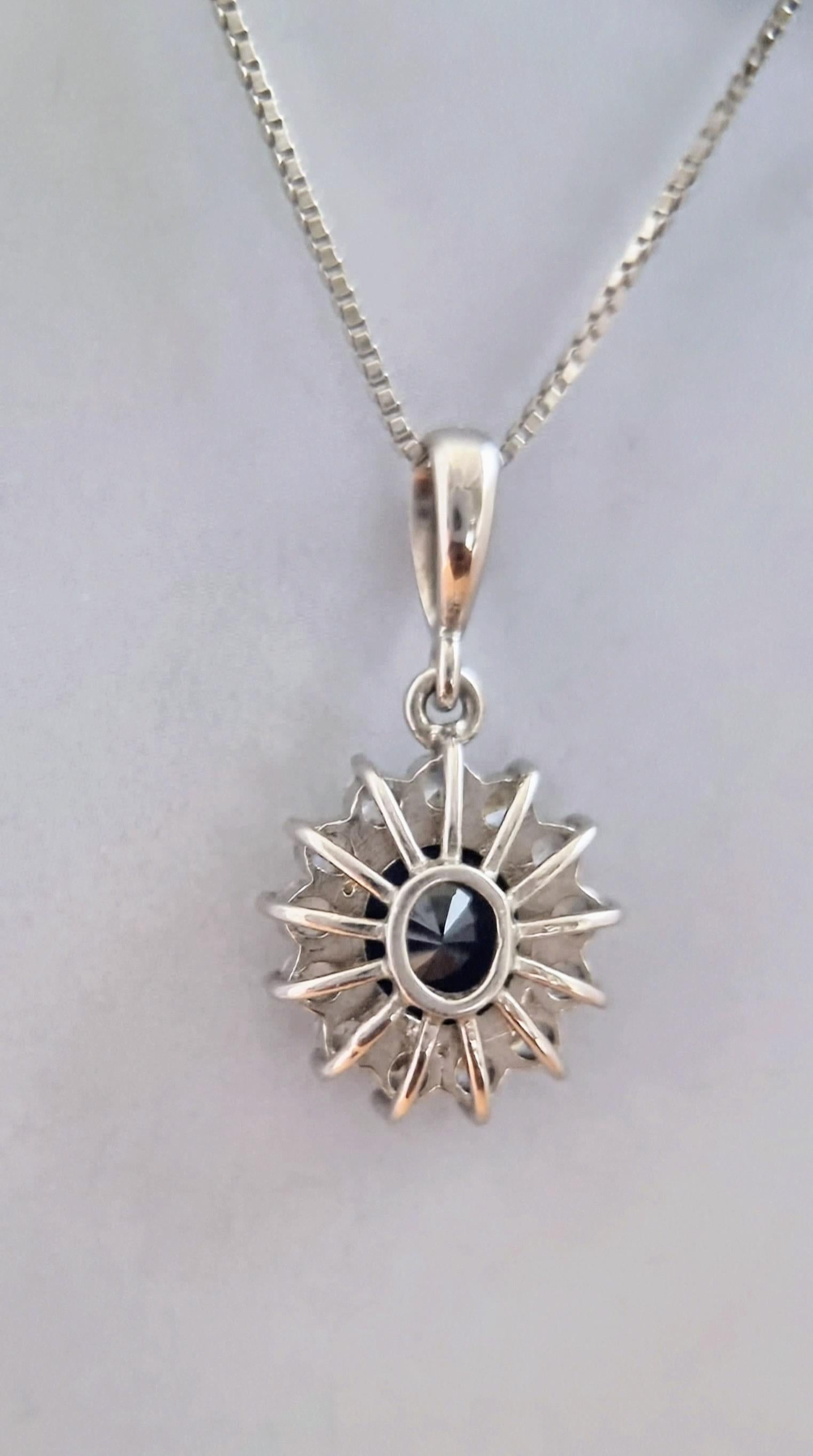 3.4ct Round Blue Sapphire Necklace Pendant For Sale 2