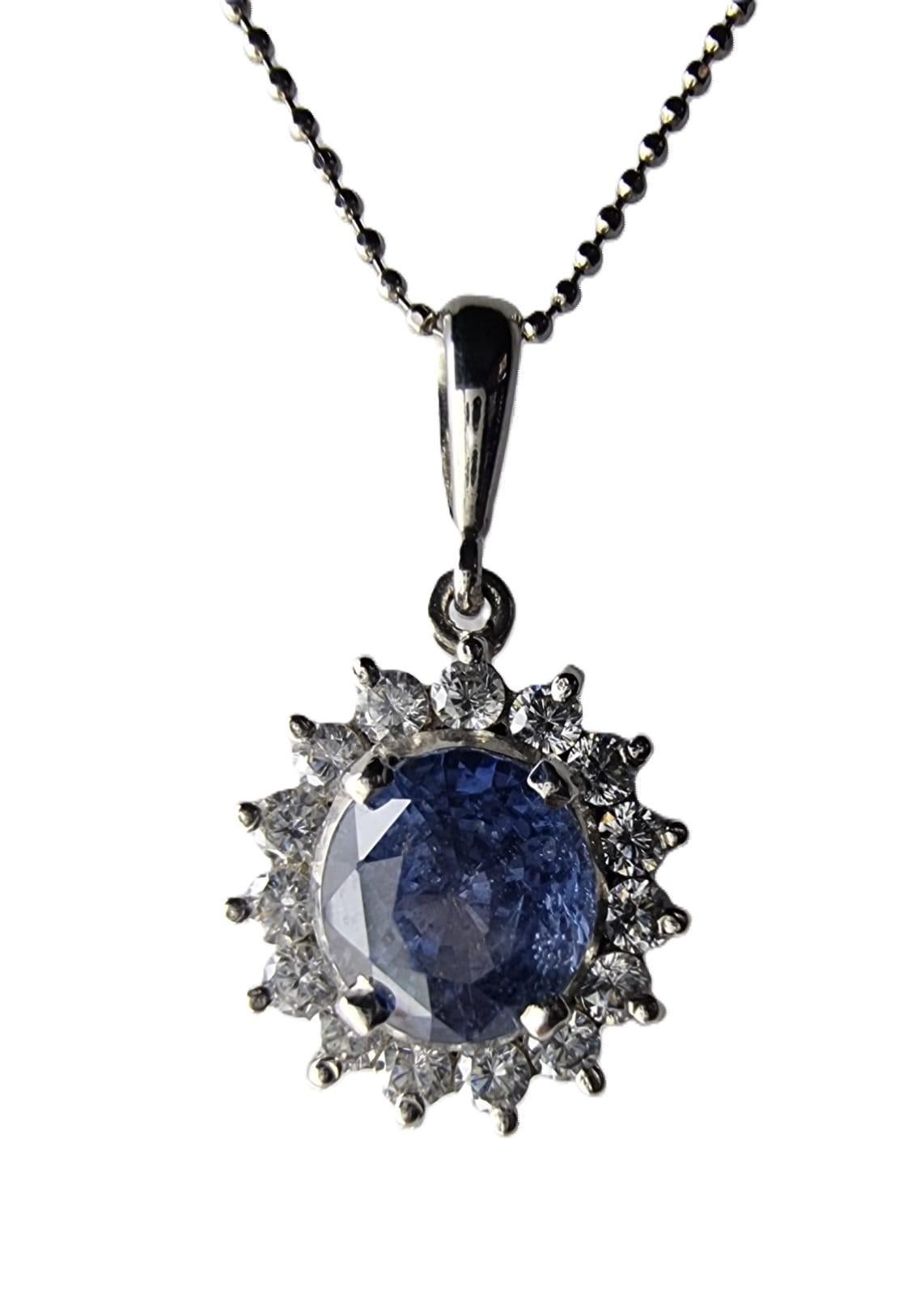 Contemporary 3ct Round Cut Natural Blue Sapphire Pendant Necklace For Sale
