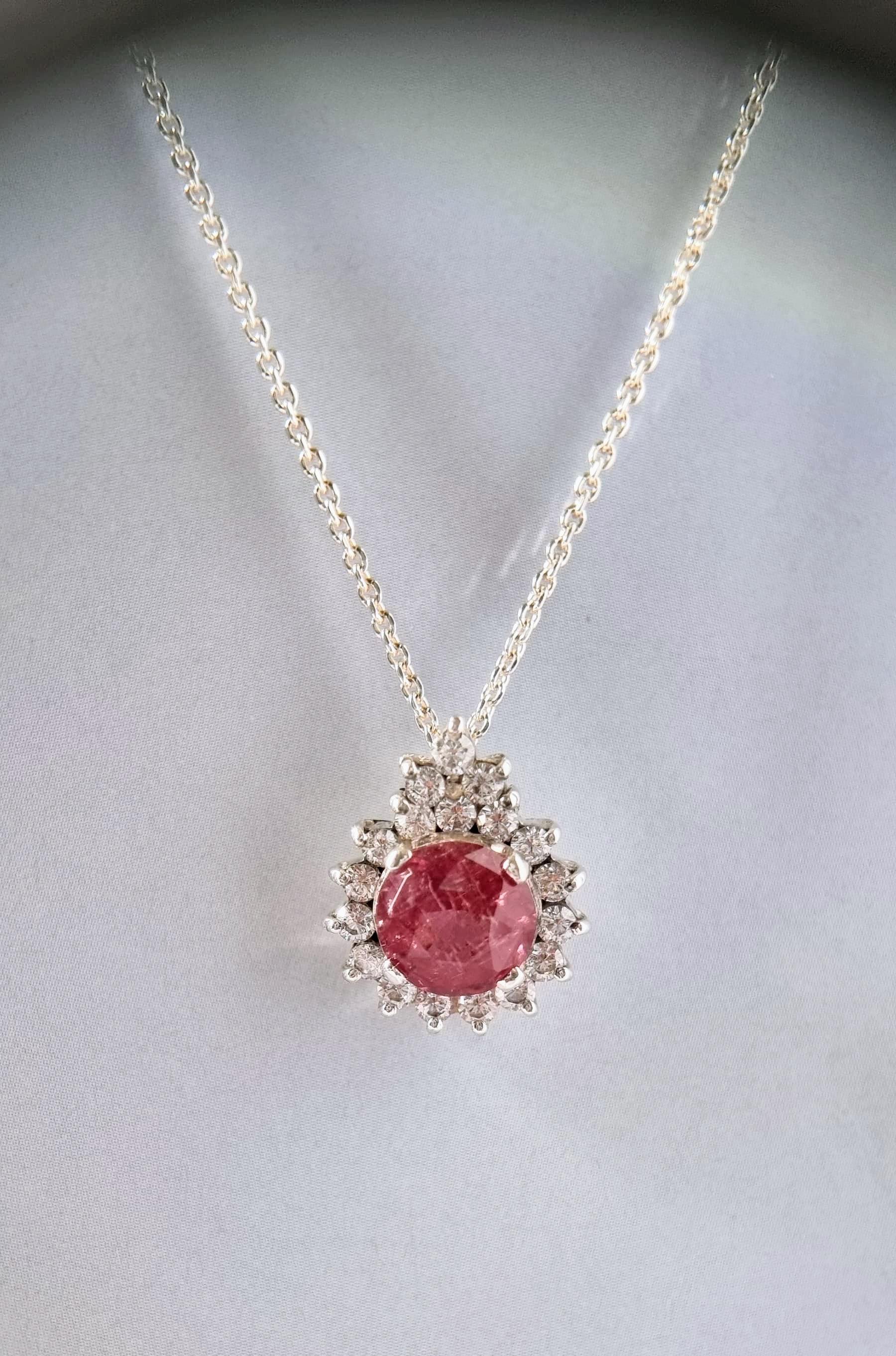 Ciondolo in argento sterling con tormalina rosa naturale rotonda da 3 carati in vendita 3
