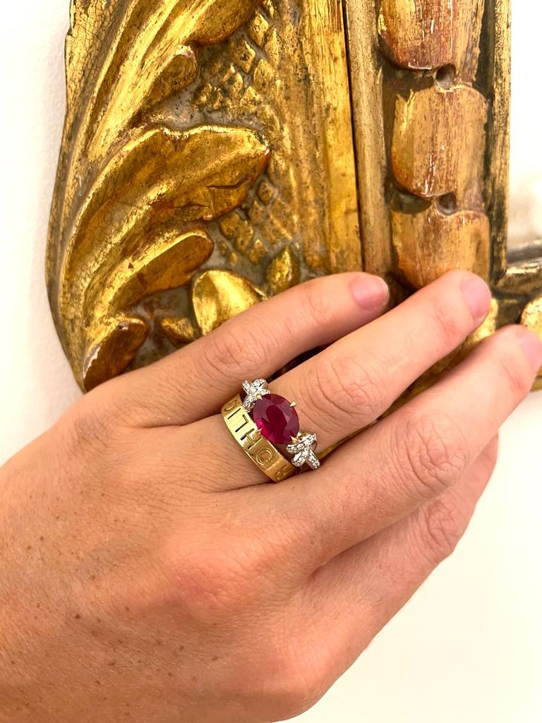 Bague en or 18ct sertie de tourmaline rubelite 3ct et d'un nœud 