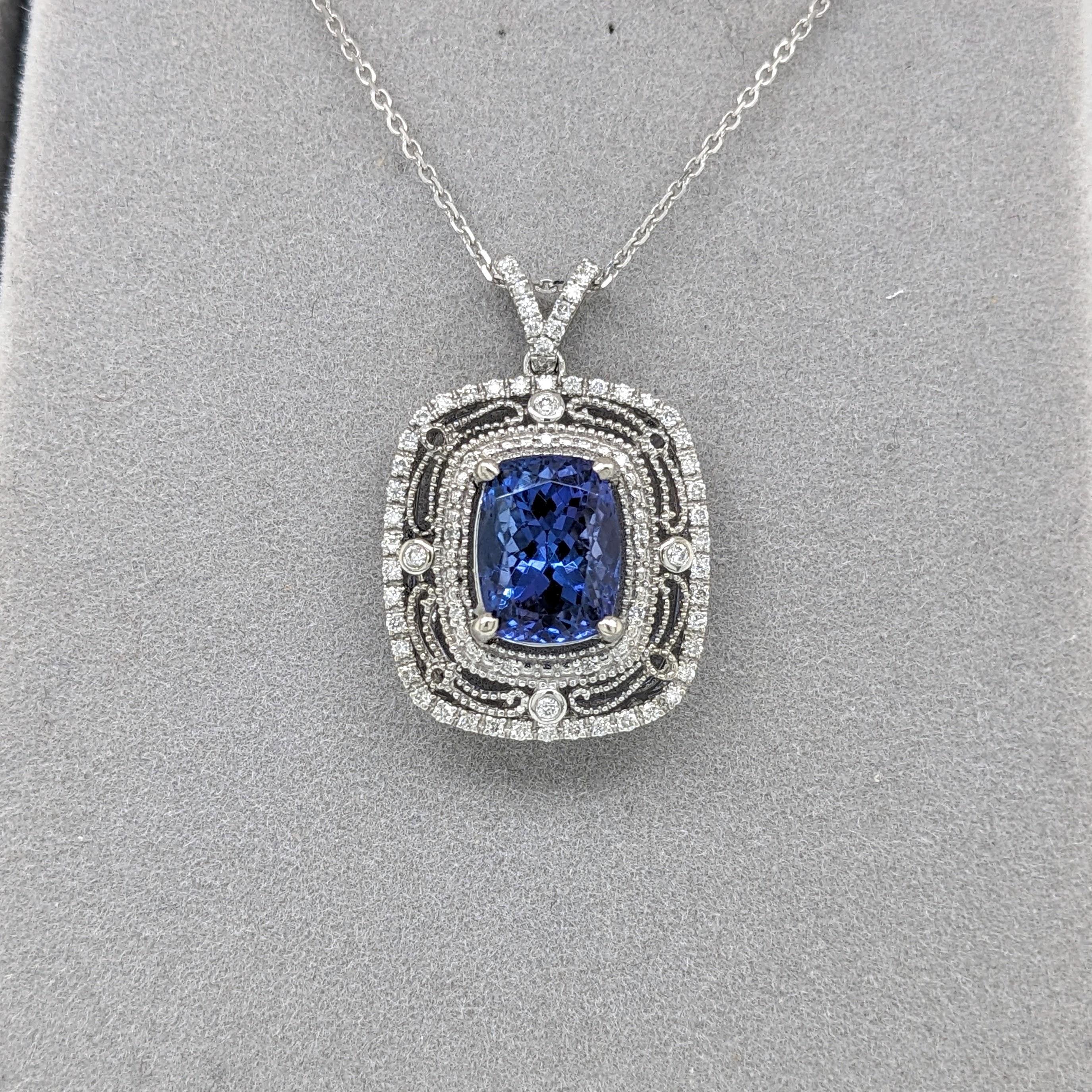 Moderne Pendentif avec tanzanite de 3 carats et diamants extraits de la terre en or blanc massif 14 carats CU 10 x 8 mm en vente