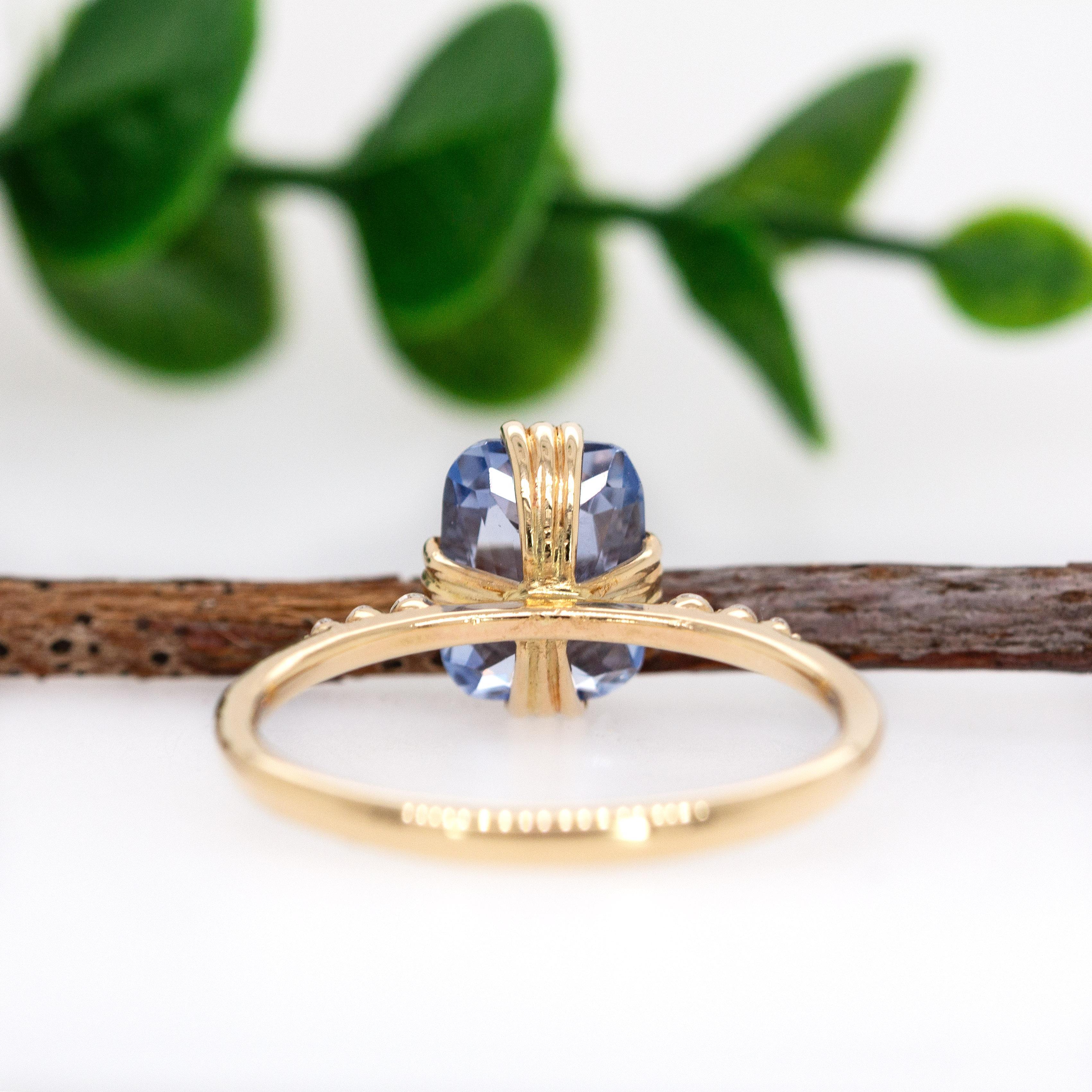 3cts Kornblumenblauer Saphir und natürliche Diamant Akzente Ring in 14K massivem Gold im Zustand „Neu“ im Angebot in Columbus, OH