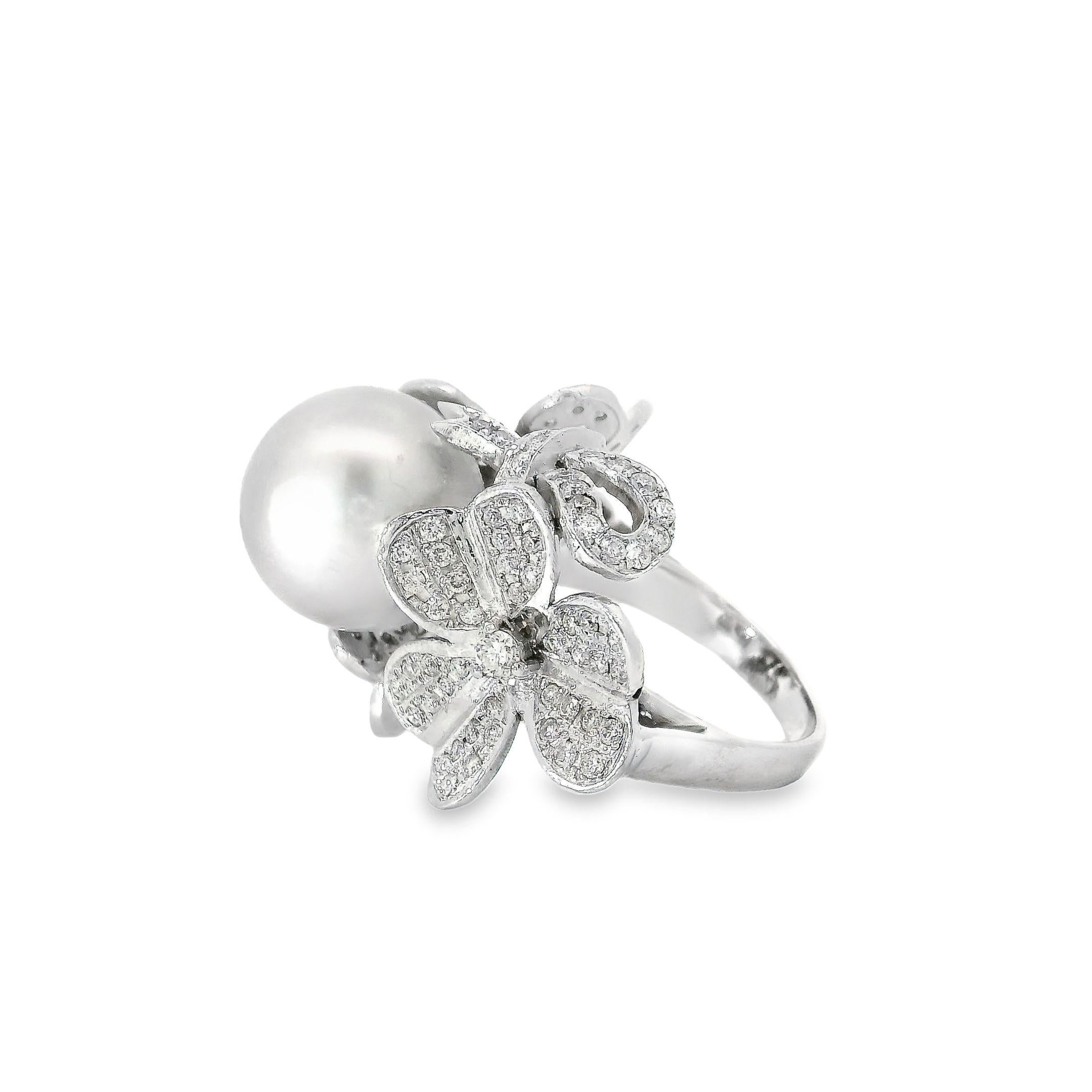 Contemporary 3D Flower and Ribbon Diamond Pavé Ring with Silver White South Sea Pearl For Sale
