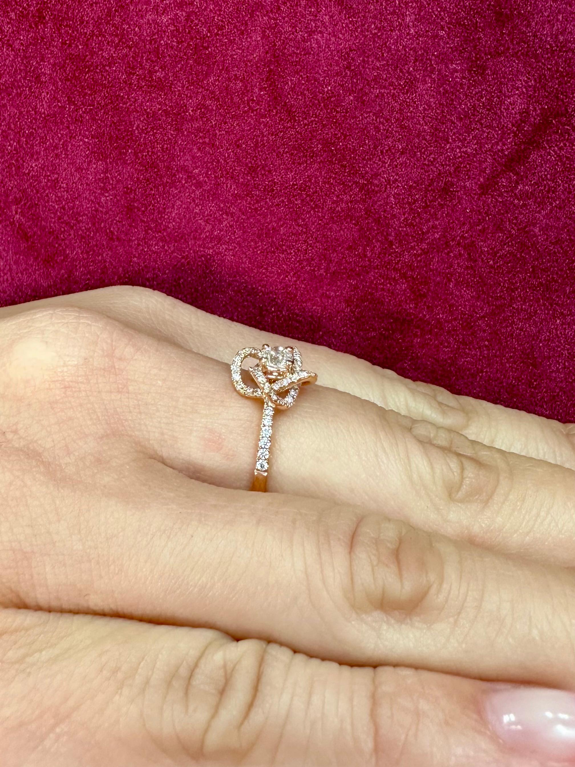 3D Rose Flower Diamond Ring, 18K Rose Gold, Dainty, Excellent Depth of Field For Sale 1