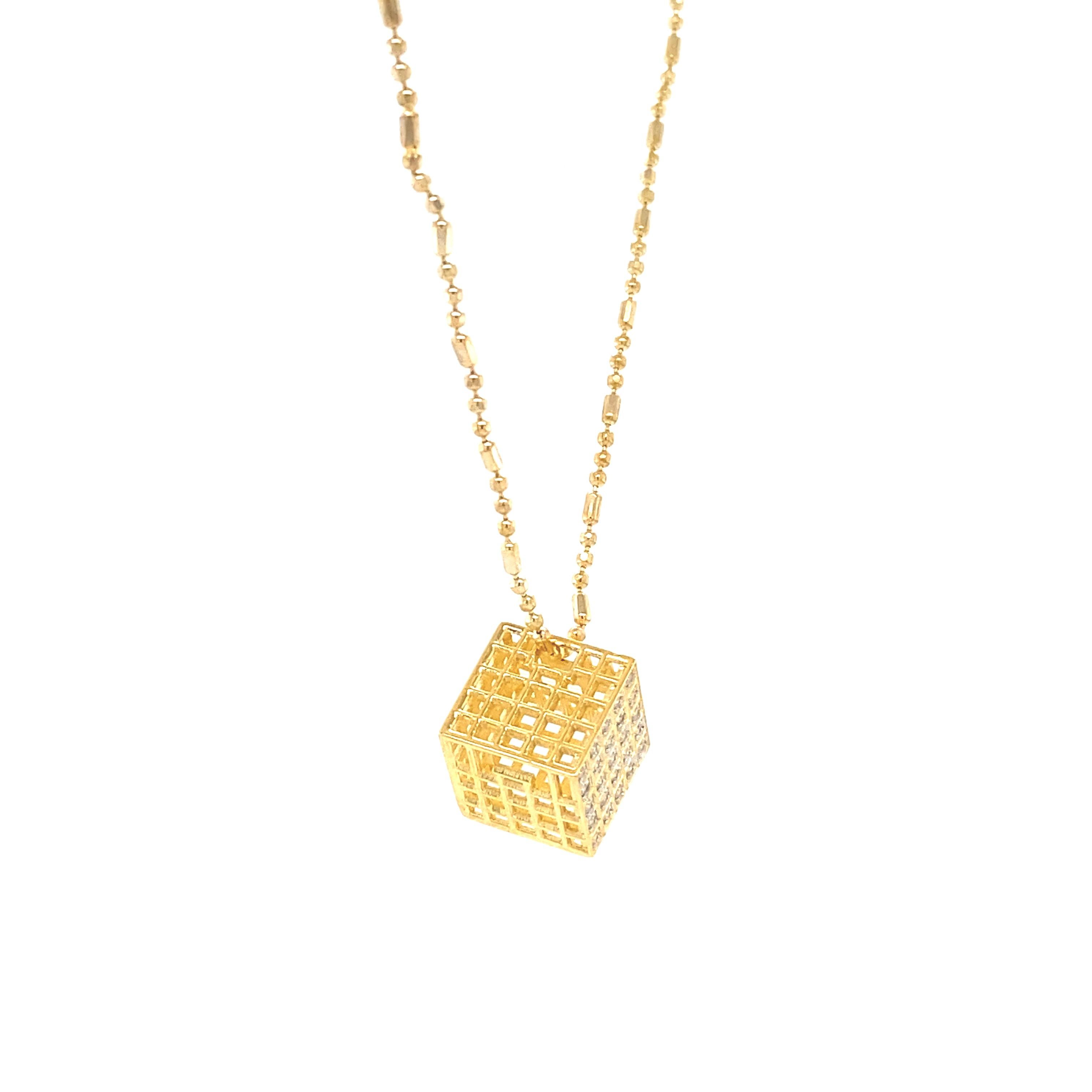 3D Solid Cube Diamond Pendant in 18k Solid Gold In New Condition For Sale In New Delhi, DL