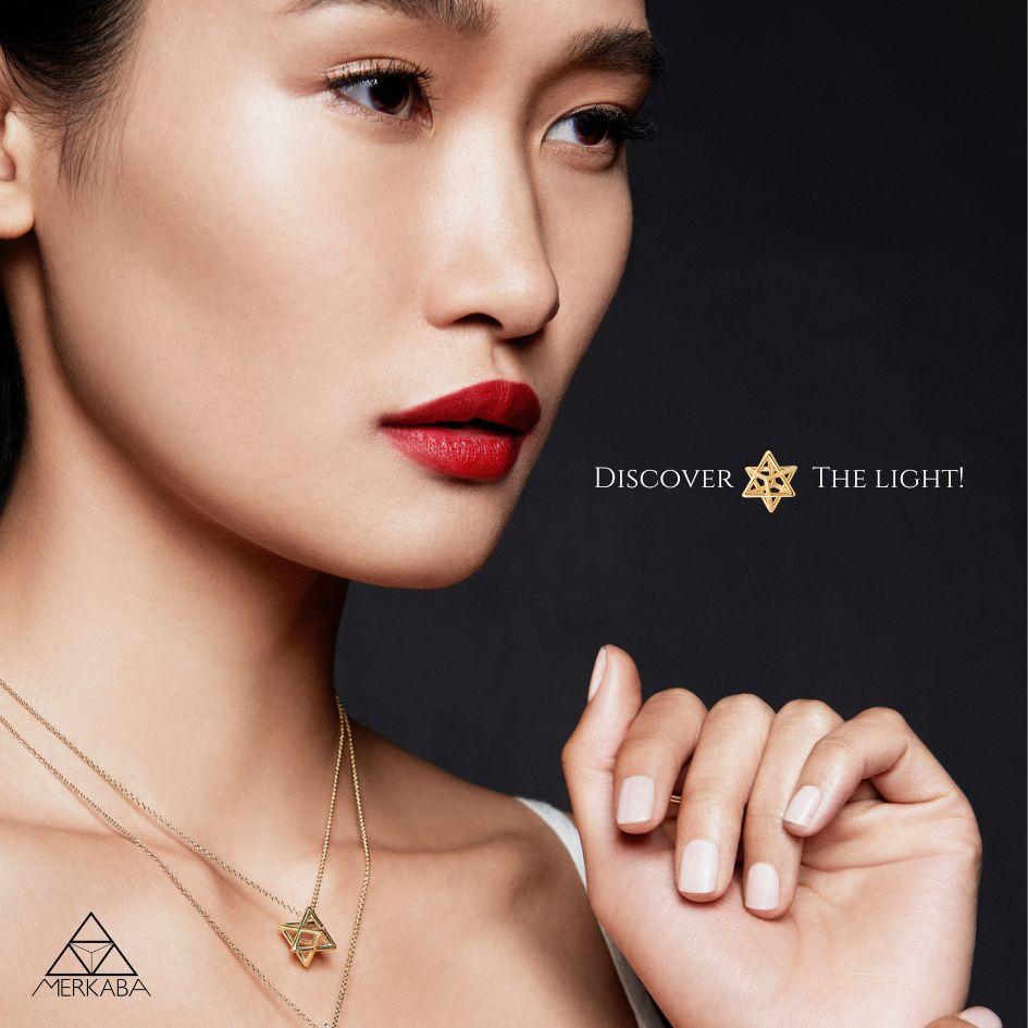 Modern 3D Star Of David Necklace 18K Gold Plated - Perfect Jewish Gift For Bar Mitzvah. For Sale