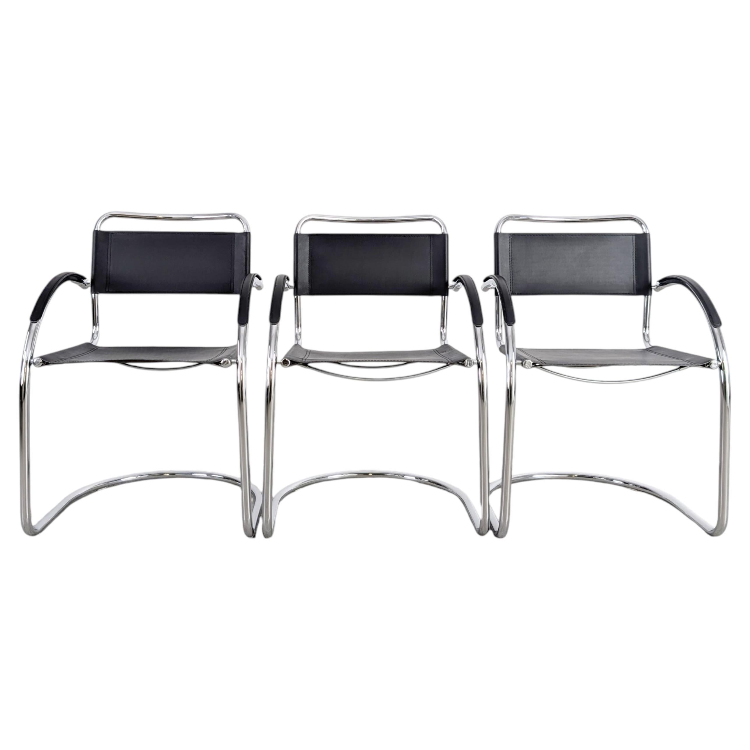 Juego de 3 sillas Bauhaus de estilo Midcentury con patas en forma de pájaro, Italia, negro