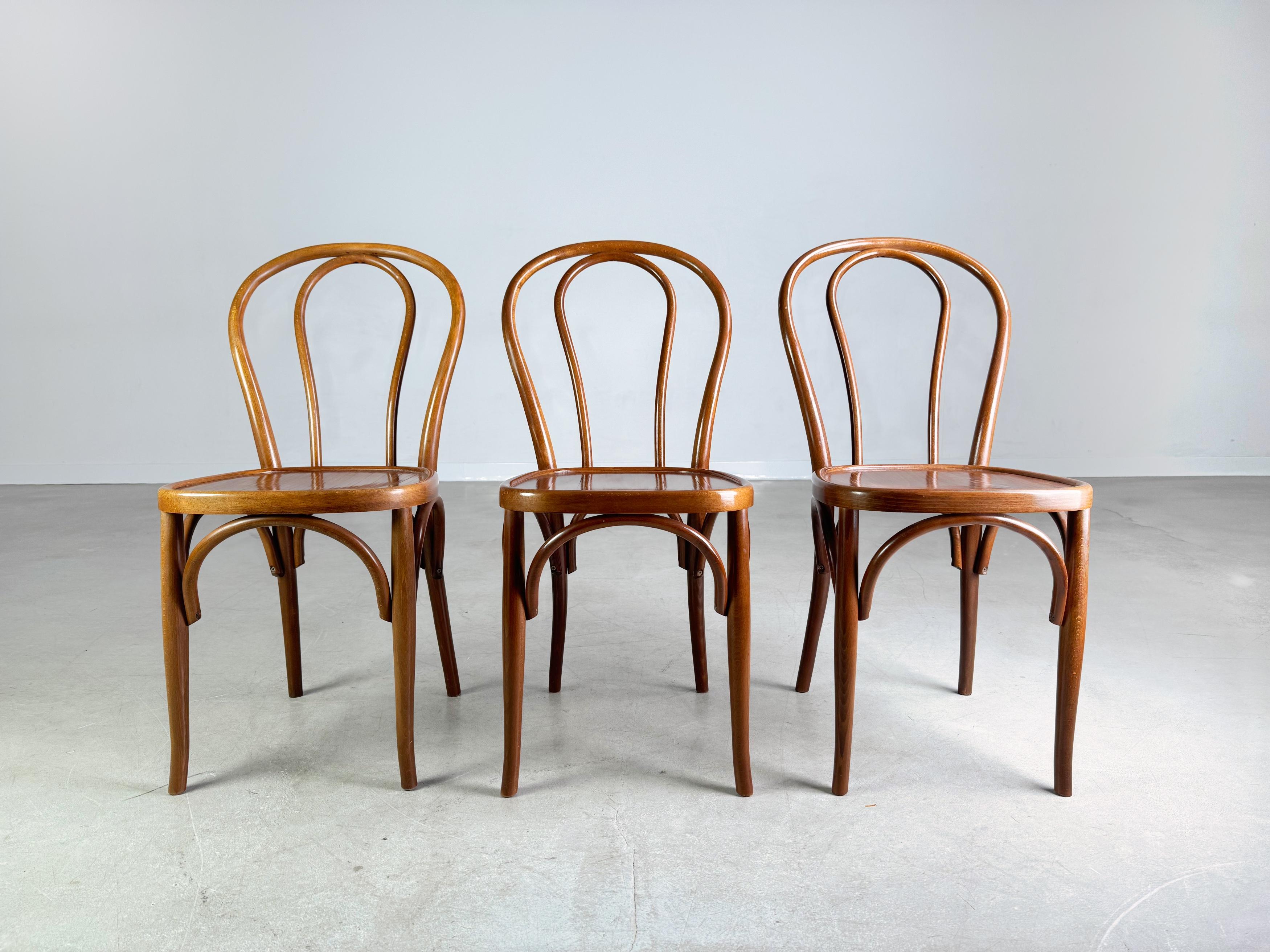 Unknown 3er Set Bugholzstühle ähnlich Thonet Nr 18 Midcentury Bistrostuhl For Sale