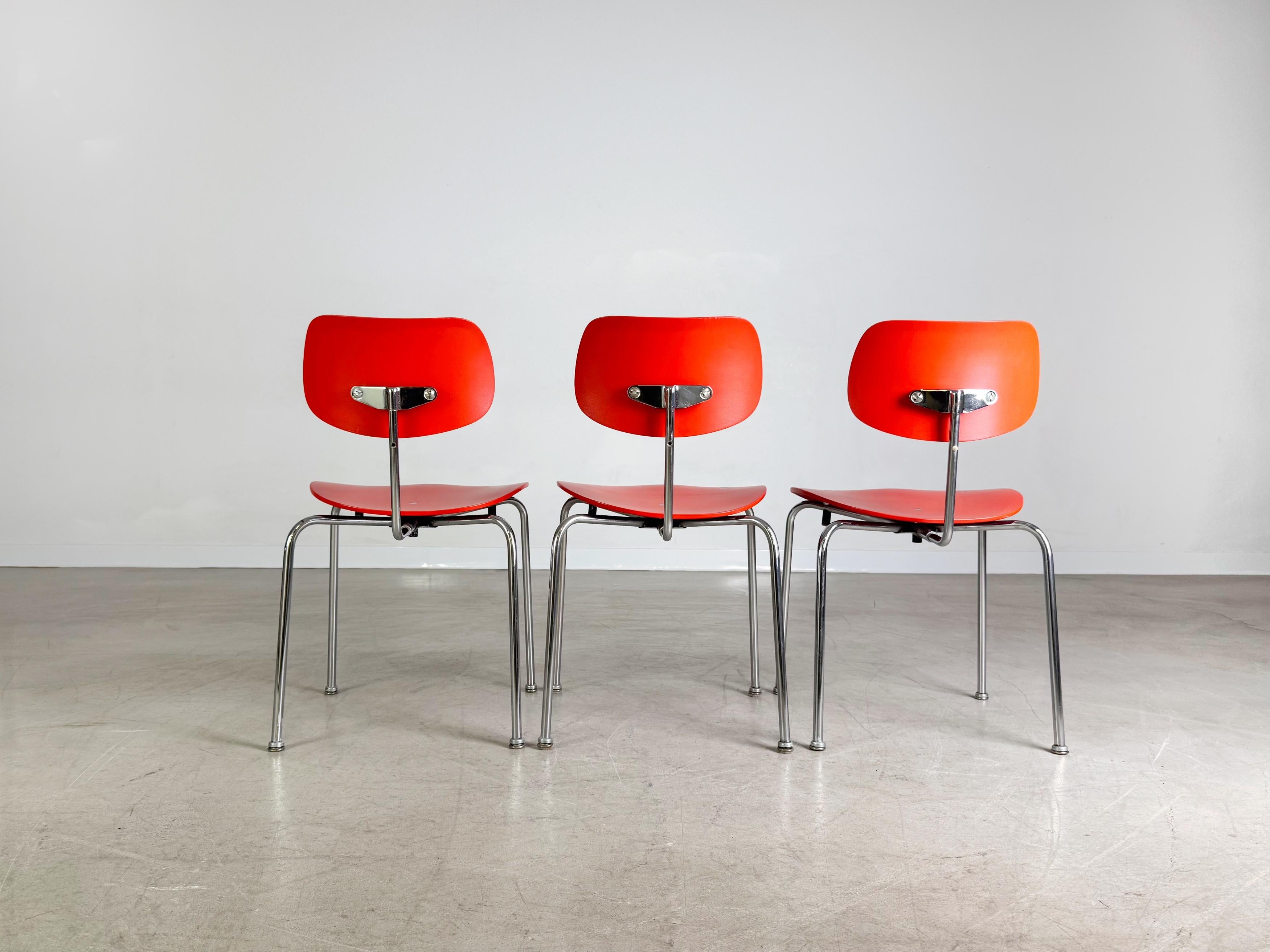 3er Set Egon Eiermann SE68 Midcentury Stühle Wilde+Spieth rot Bon état - En vente à Berlin, DE