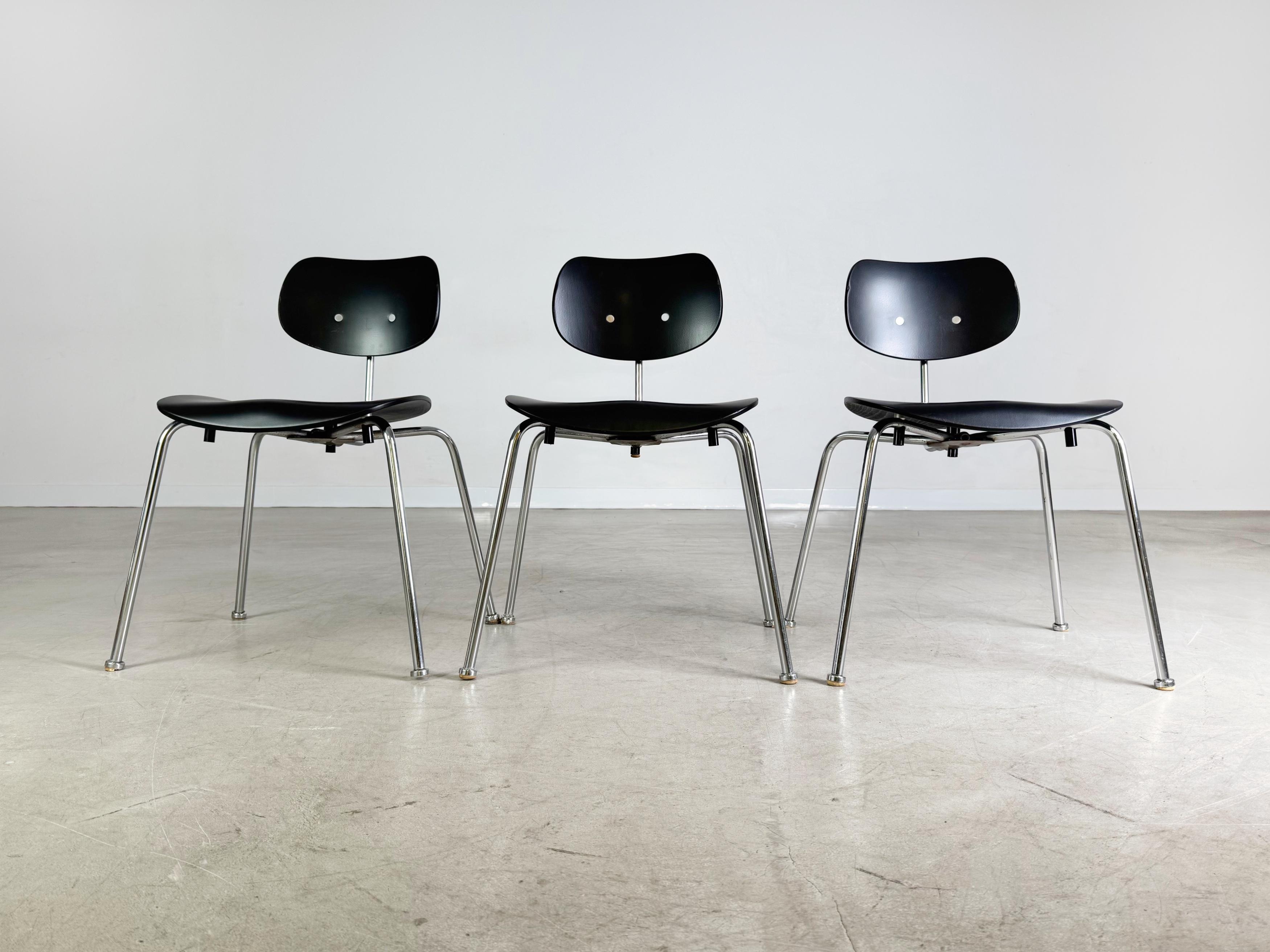 Mid-Century Modern 3er Set Egon Eiermann SE68 Midcentury Stühle Wilde+Spieth schwarz en vente