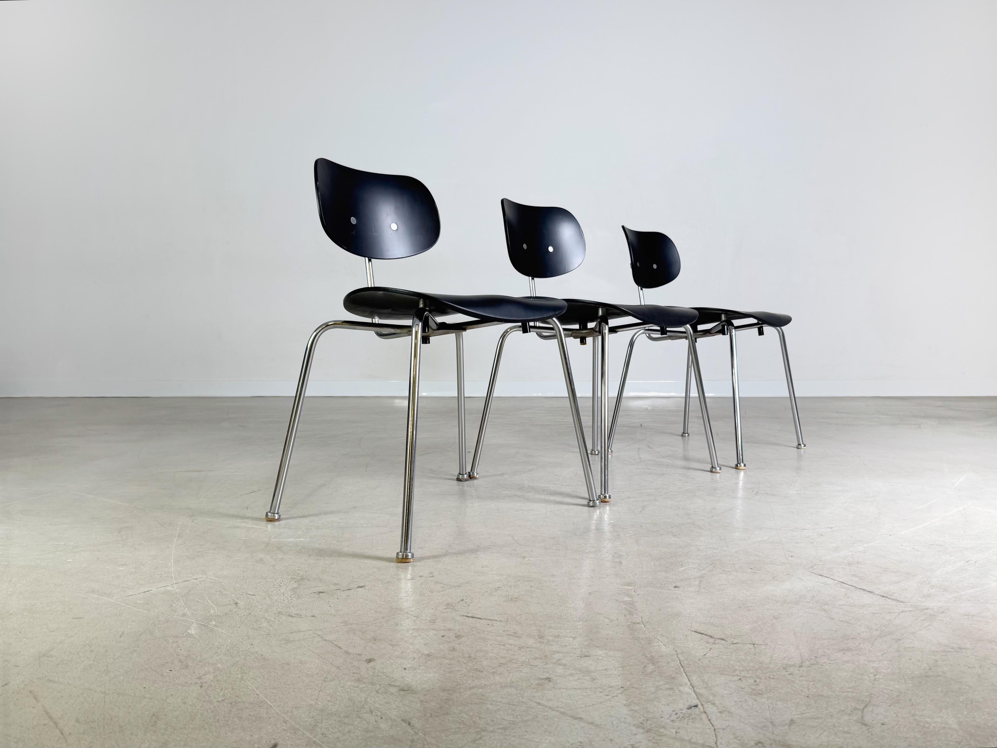 Allemand 3er Set Egon Eiermann SE68 Midcentury Stühle Wilde+Spieth schwarz en vente
