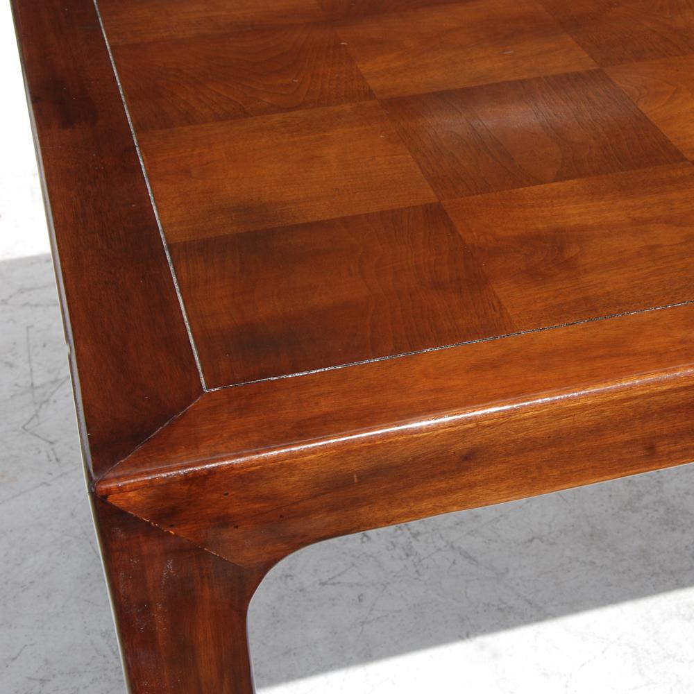 Chinoiserie Henredon Mahogany Extendable Dining Table with Ming Legs