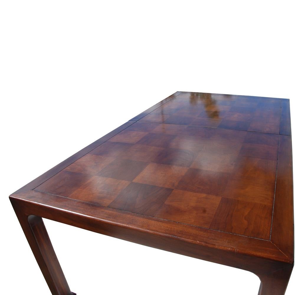 American Henredon Mahogany Extendable Dining Table with Ming Legs