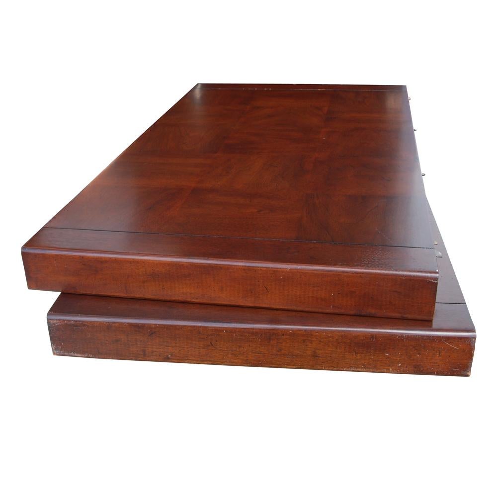 Henredon Mahogany Extendable Dining Table with Ming Legs In Good Condition In Pasadena, TX