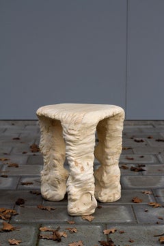 TABURETE 3LEGS, asiento contemporáneo de madera hecho a mano