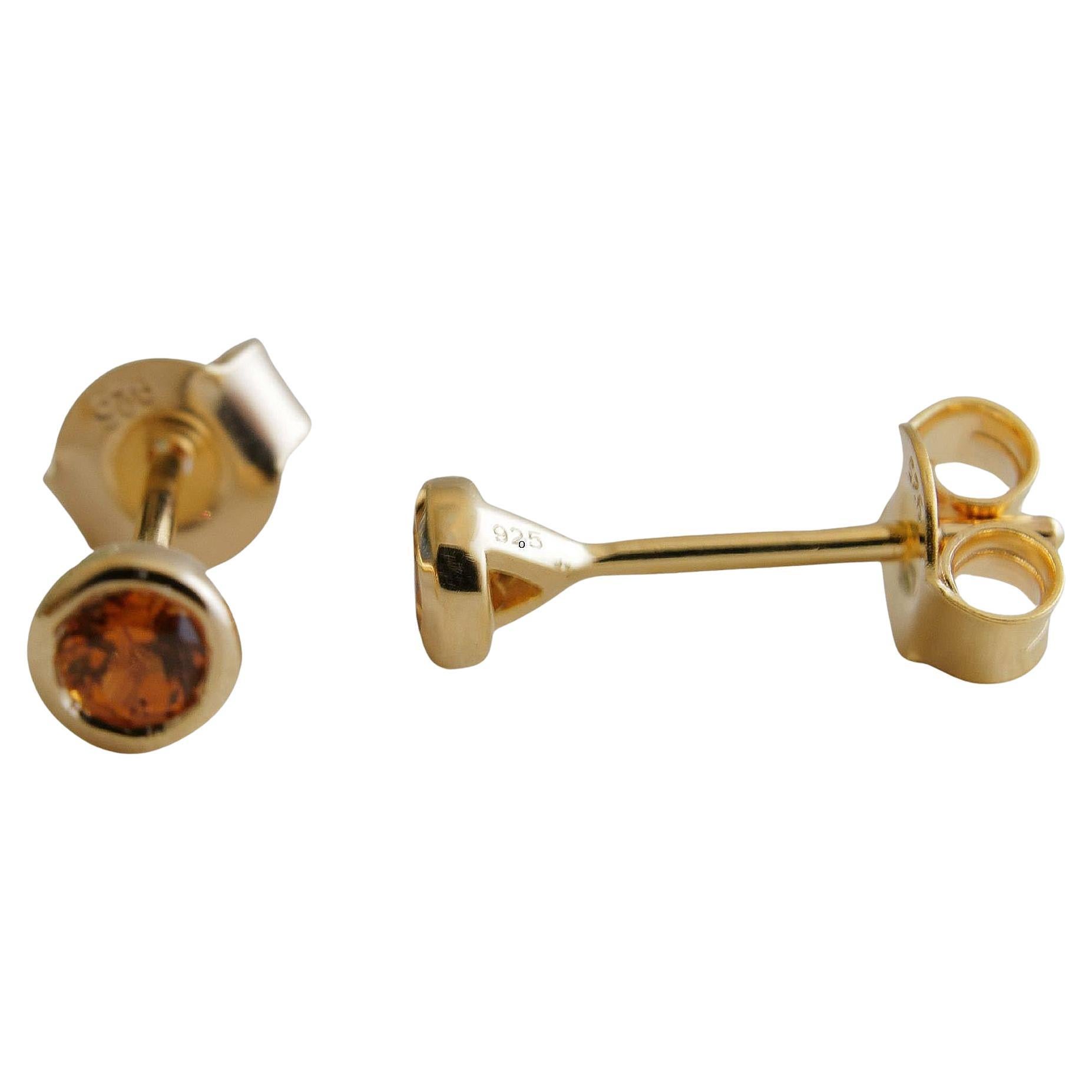 3 mm Hessonit Granat vergoldete Sterlingsilber Ohrstecker