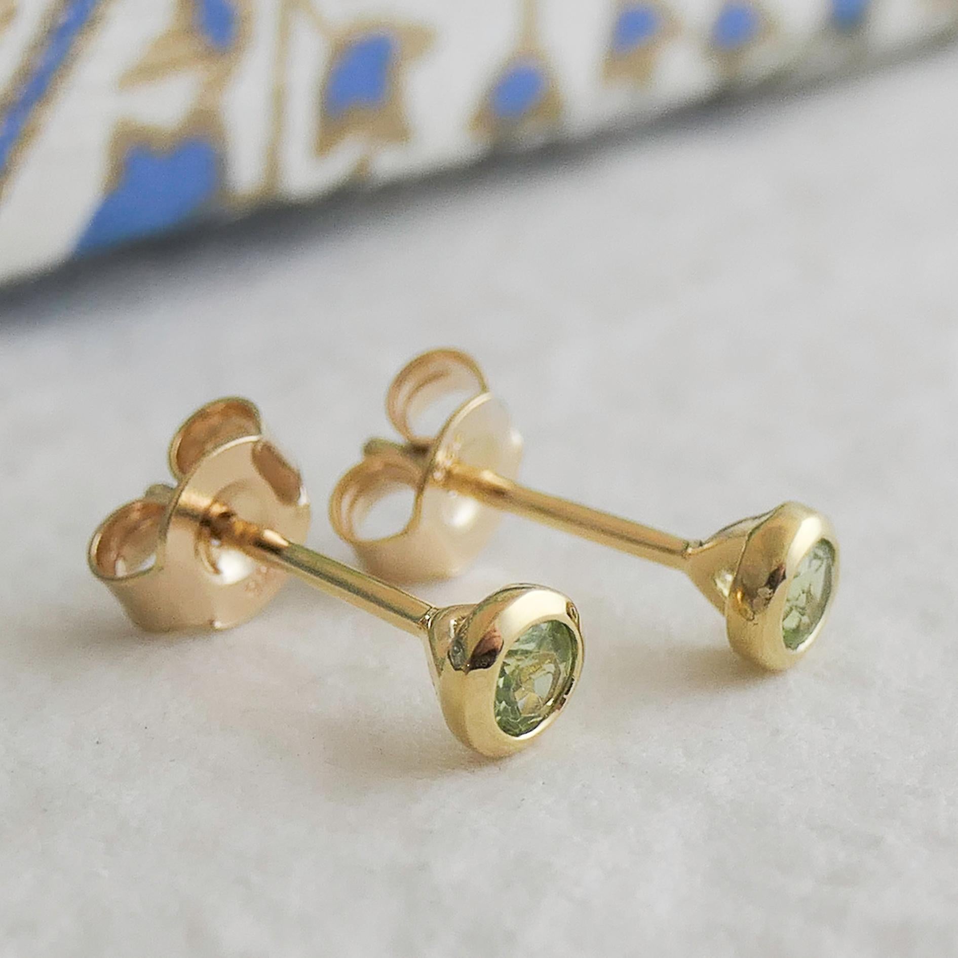 3mm Peridot  Gold Plated Sterling Silver Stud Earrings For Sale 1