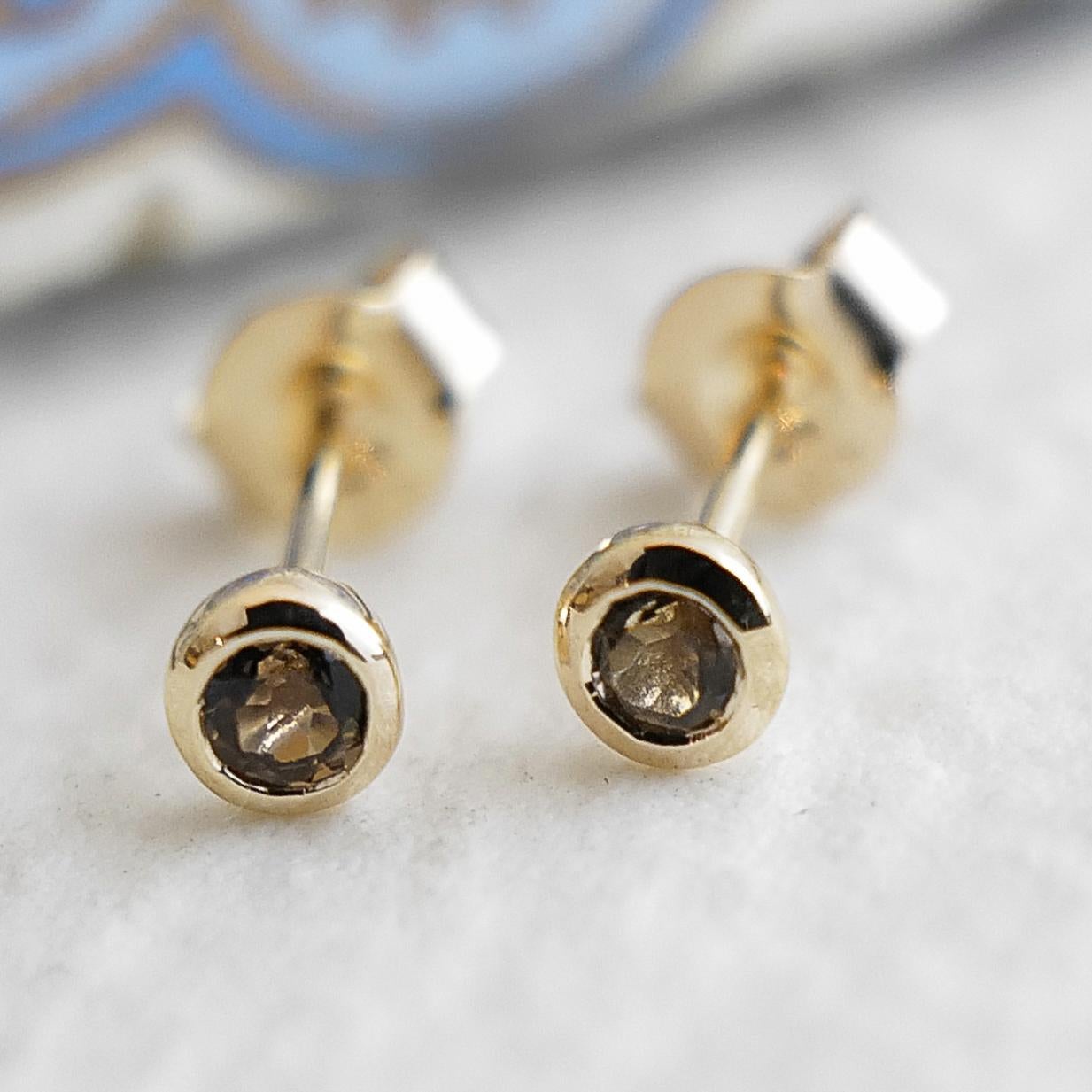 Round Cut 3mm Smoky Quartz Gold Plated Sterling Silver Stud Earrings For Sale