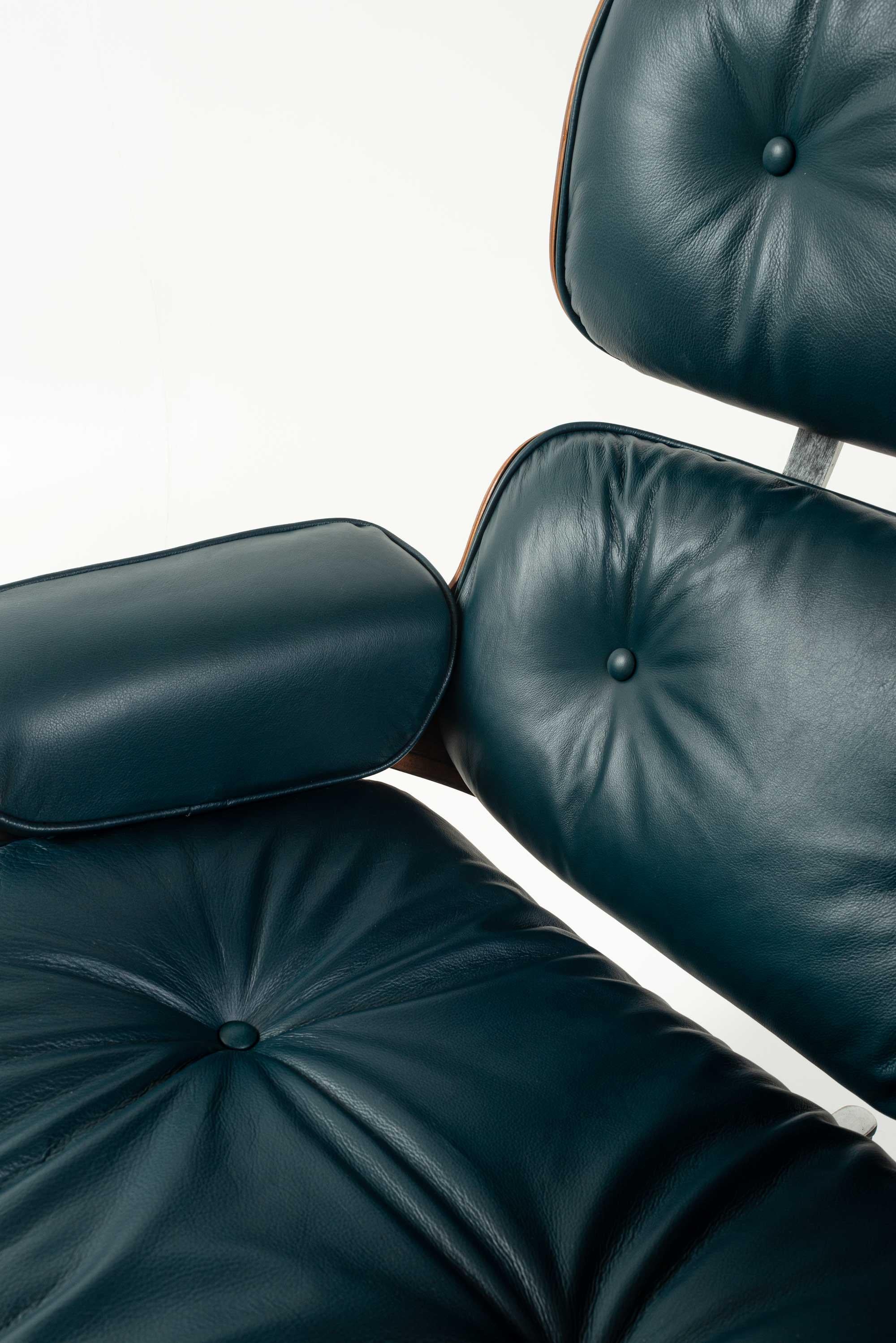 Late 20th Century 3rd Gen Eames Lounge Chair 670-671 in Dark Pine Green Aniline Leather