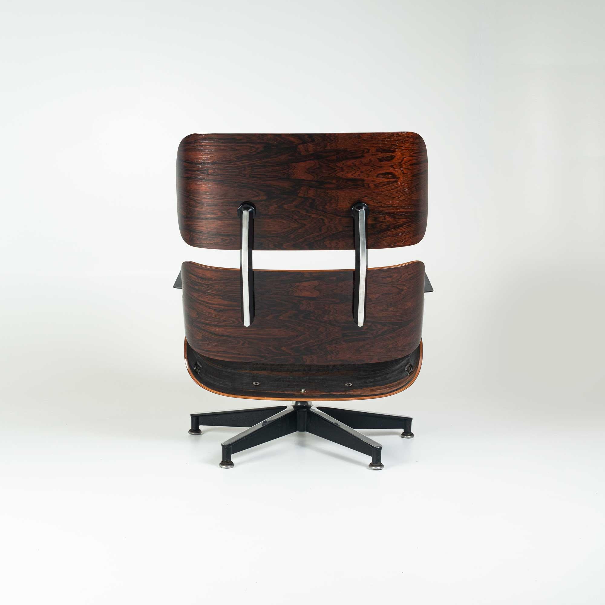 3rd Gen Eames Lounge Chair 670-671 in Dark Pine Green Aniline Leather 1