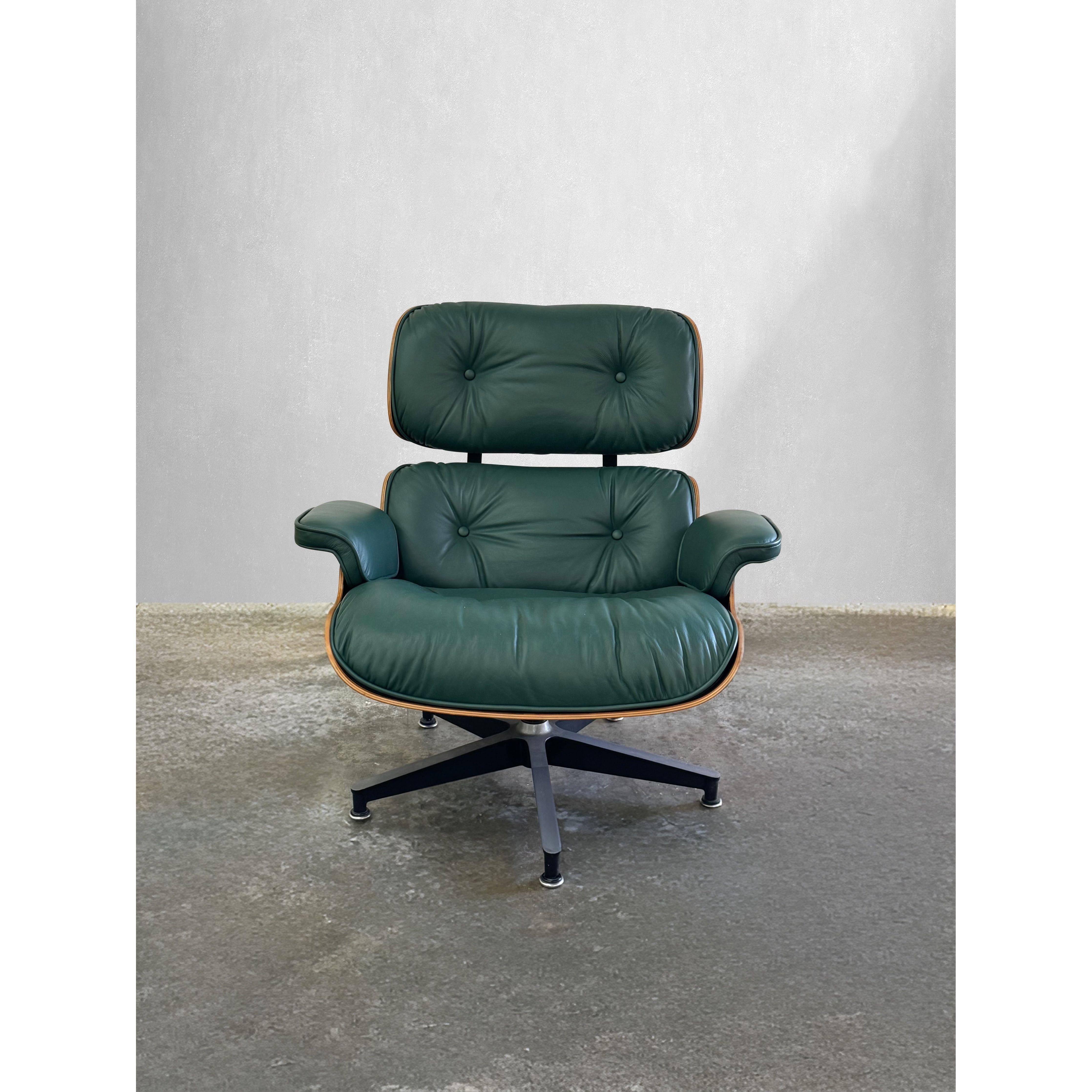 Late 20th Century 3rd Generation Rosewood Eames Chair