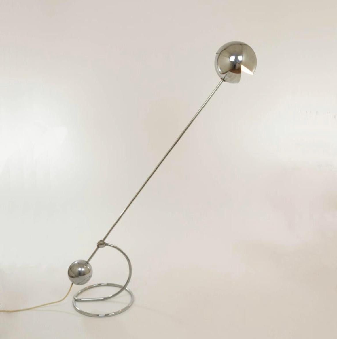 Lampada da terra regolabile 