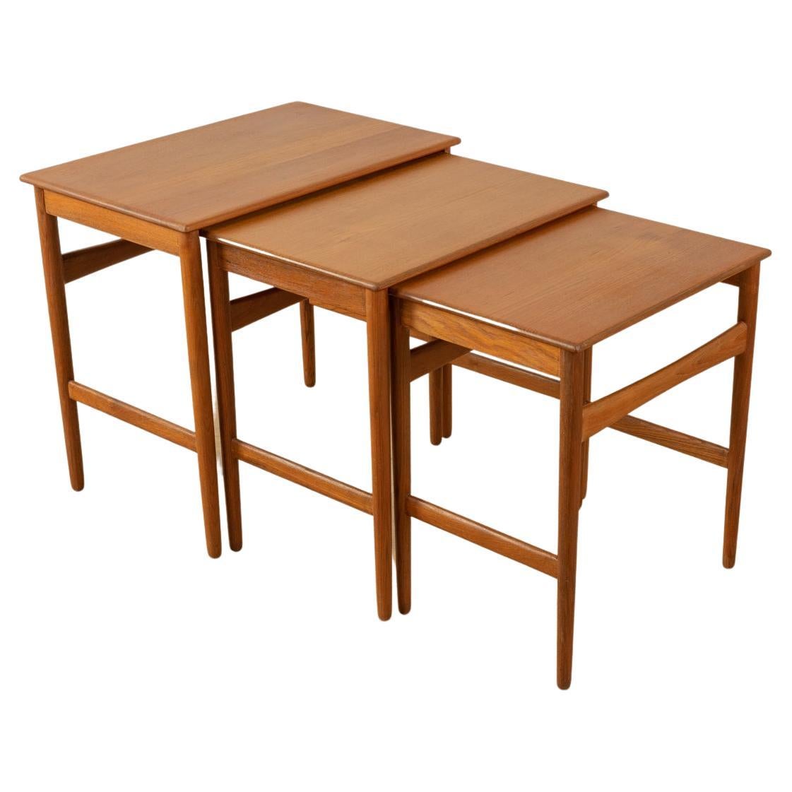 3x tables gigognes Hans J. Wegner pour Andreas Tuck, années 1960 en vente