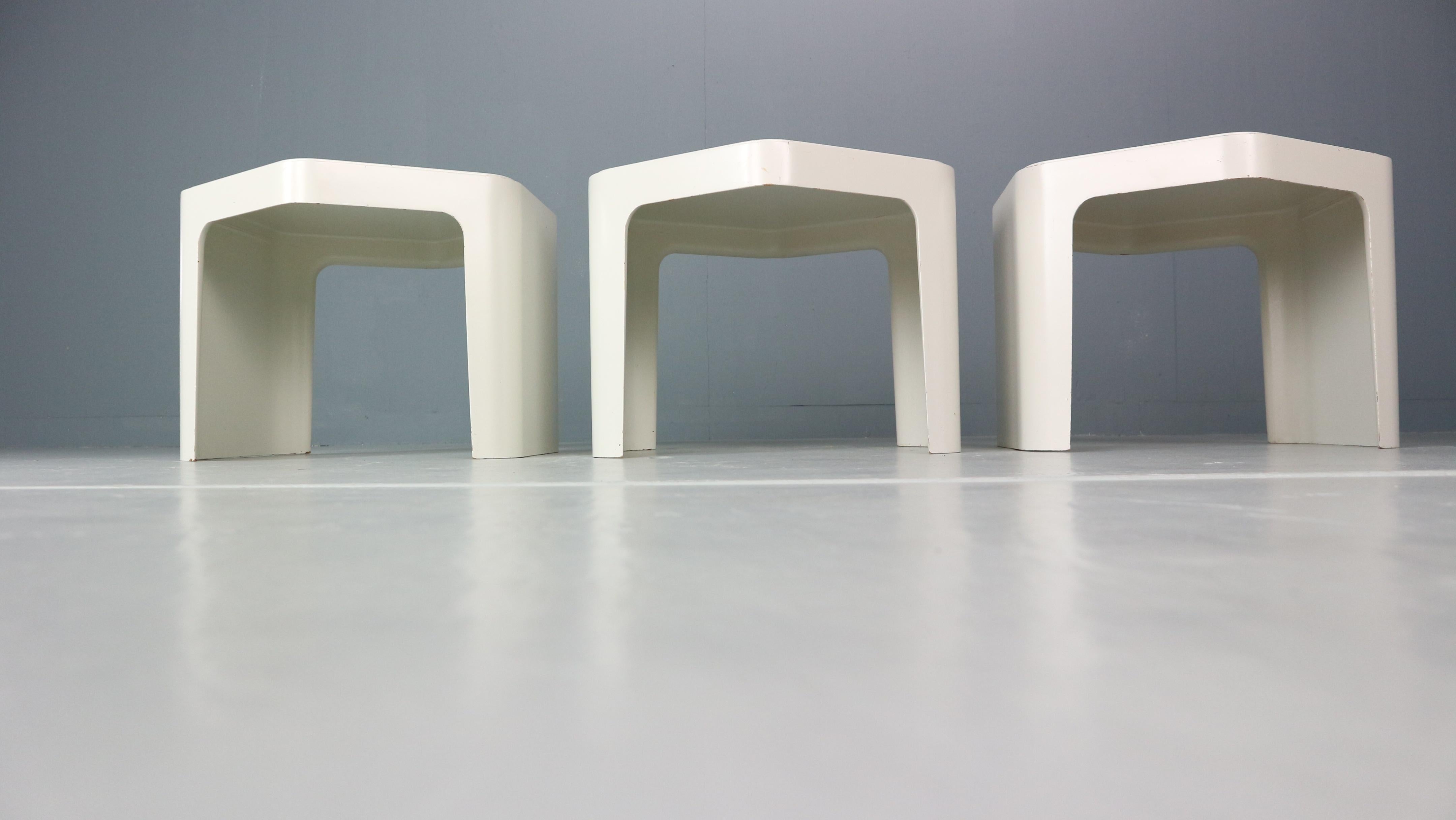 3x Hexagonal side tables by Peter Ghyzcy for Form + Life Collection, 1970. For Sale 4