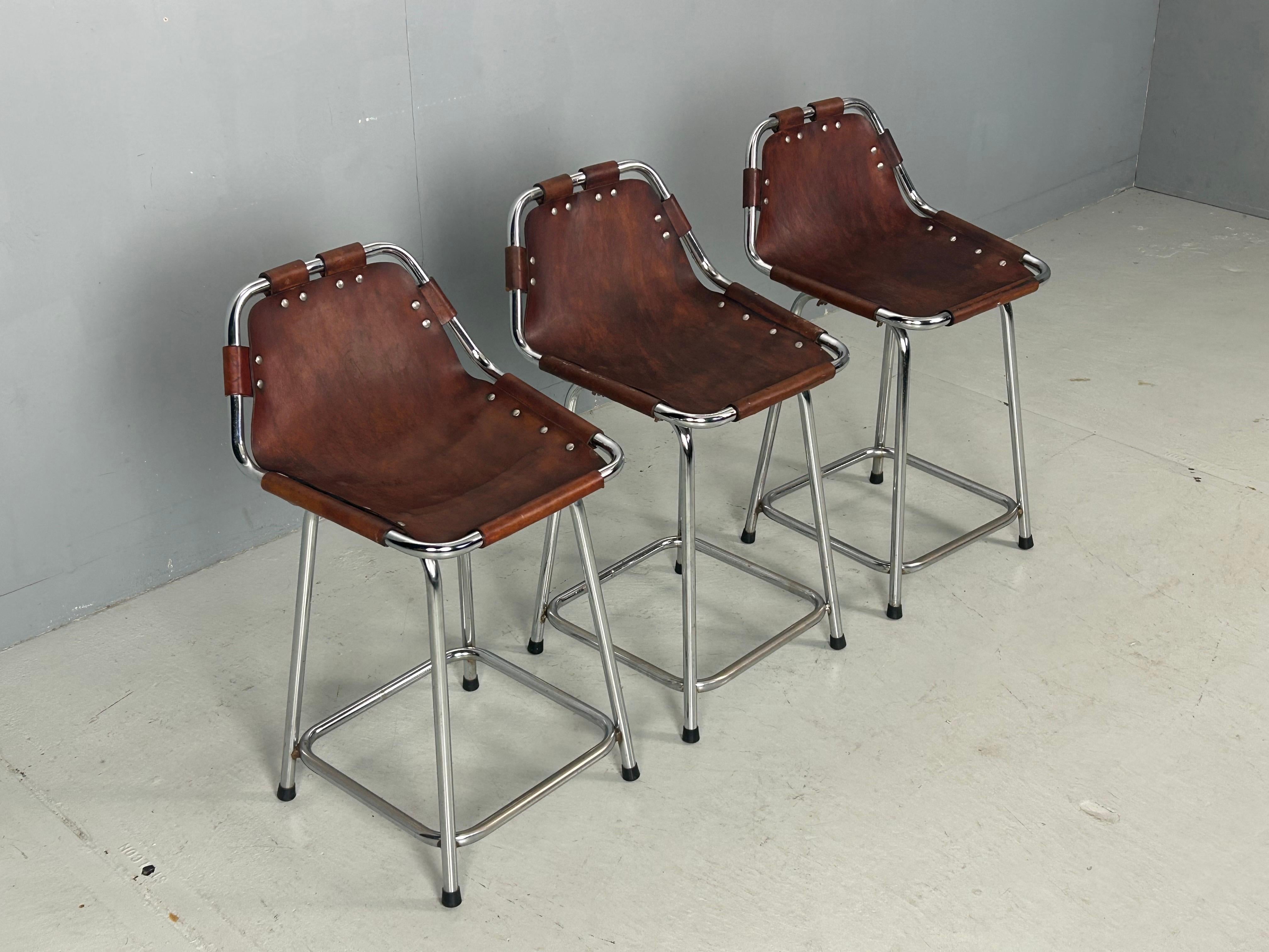 3x Barhocker aus Leder für das Ski Resort Les Arc, ausgewählt von Charlotte Perriand (Italienisch) im Angebot