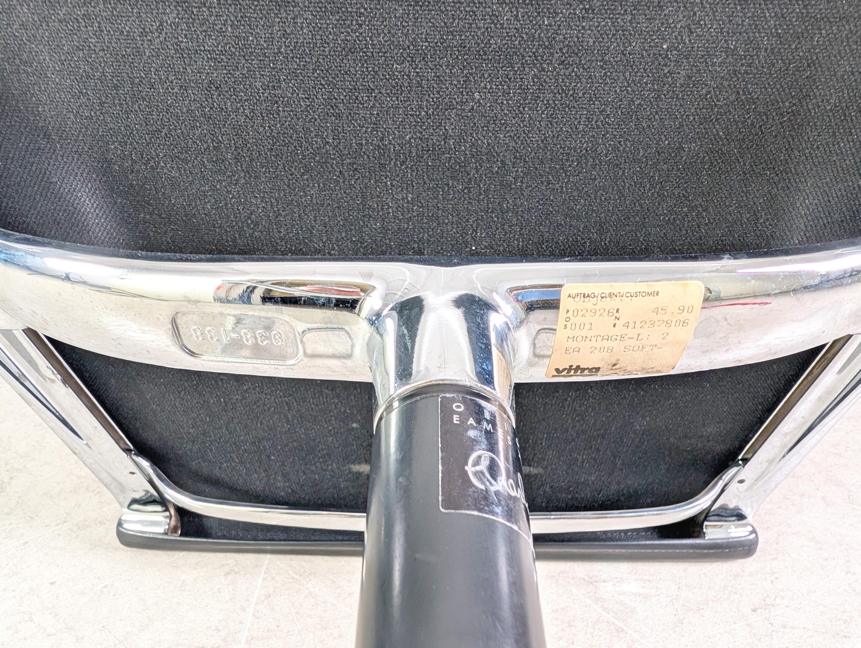 3x Original Vitra EA 208 soft pad schwarz Leder Stuhl Charles Eames im Angebot 5