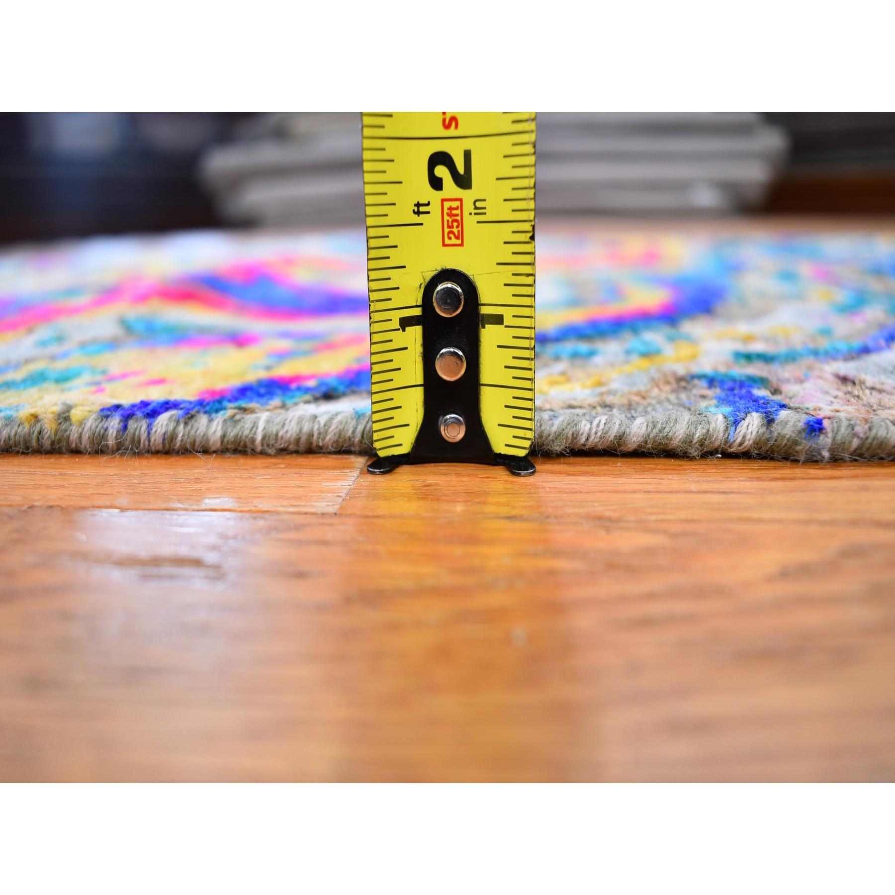 Tappeto Runner ampio 3'x10' in seta Sari colorata con lana testurizzata dal design Lava In condizioni Nuovo in vendita a Carlstadt, NJ