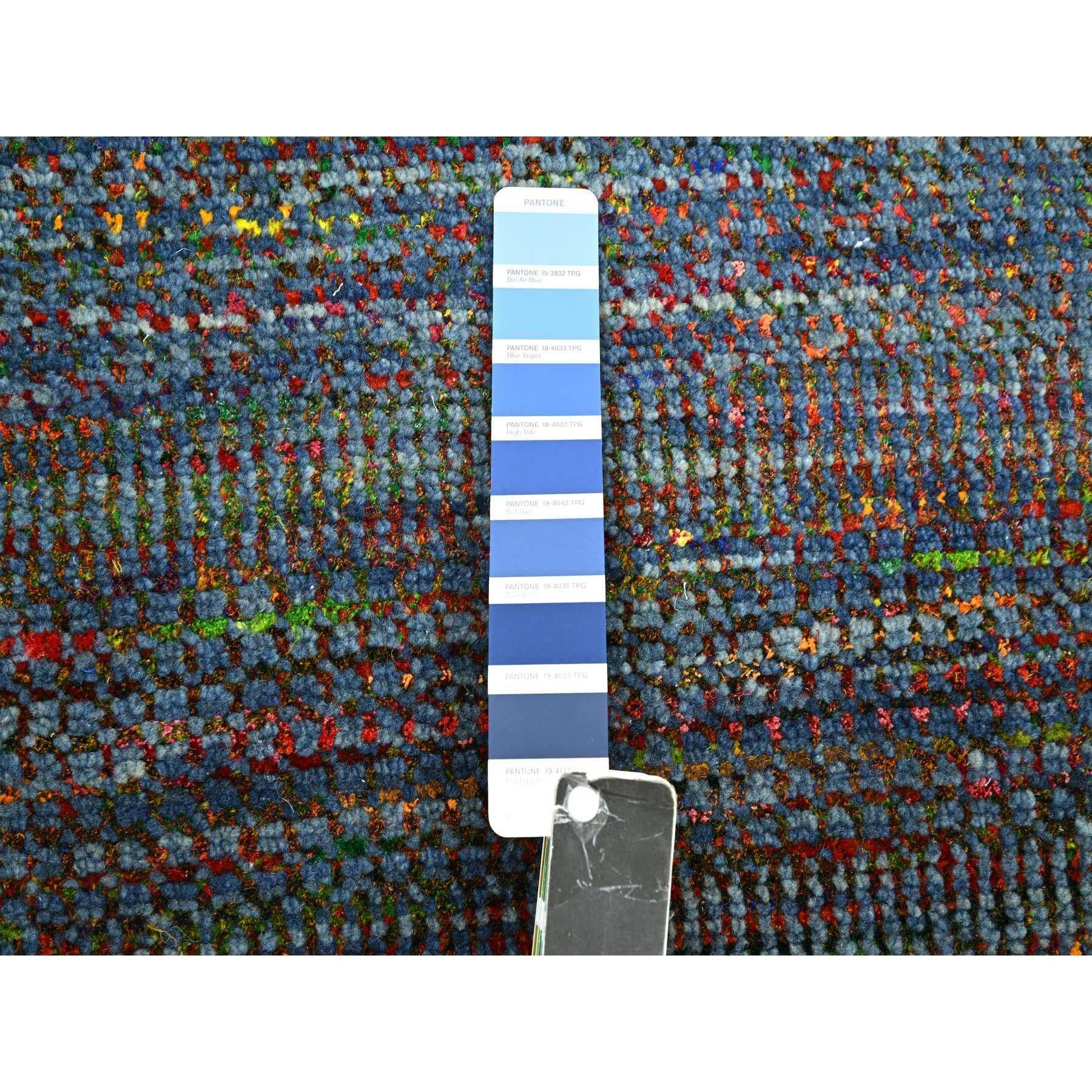 Indiano Tappeto Runner in lana e seta blu cobalto annodato a mano con disegno di erba colorata 3'x10'2