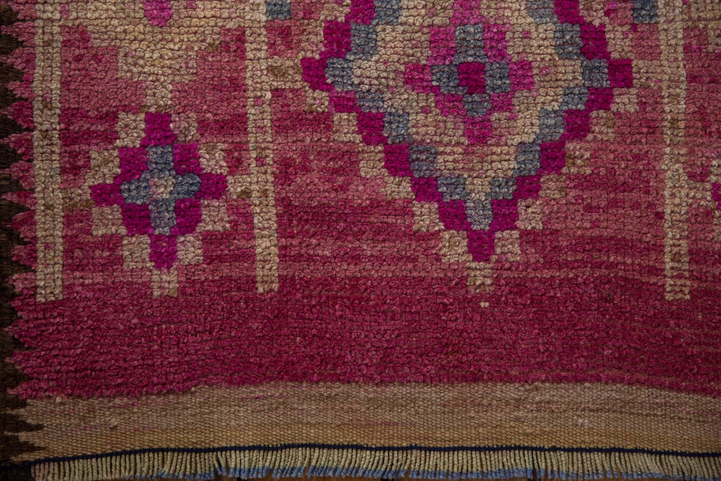 Lana Tappeto Kurd Vintage Distressed Runner in vendita