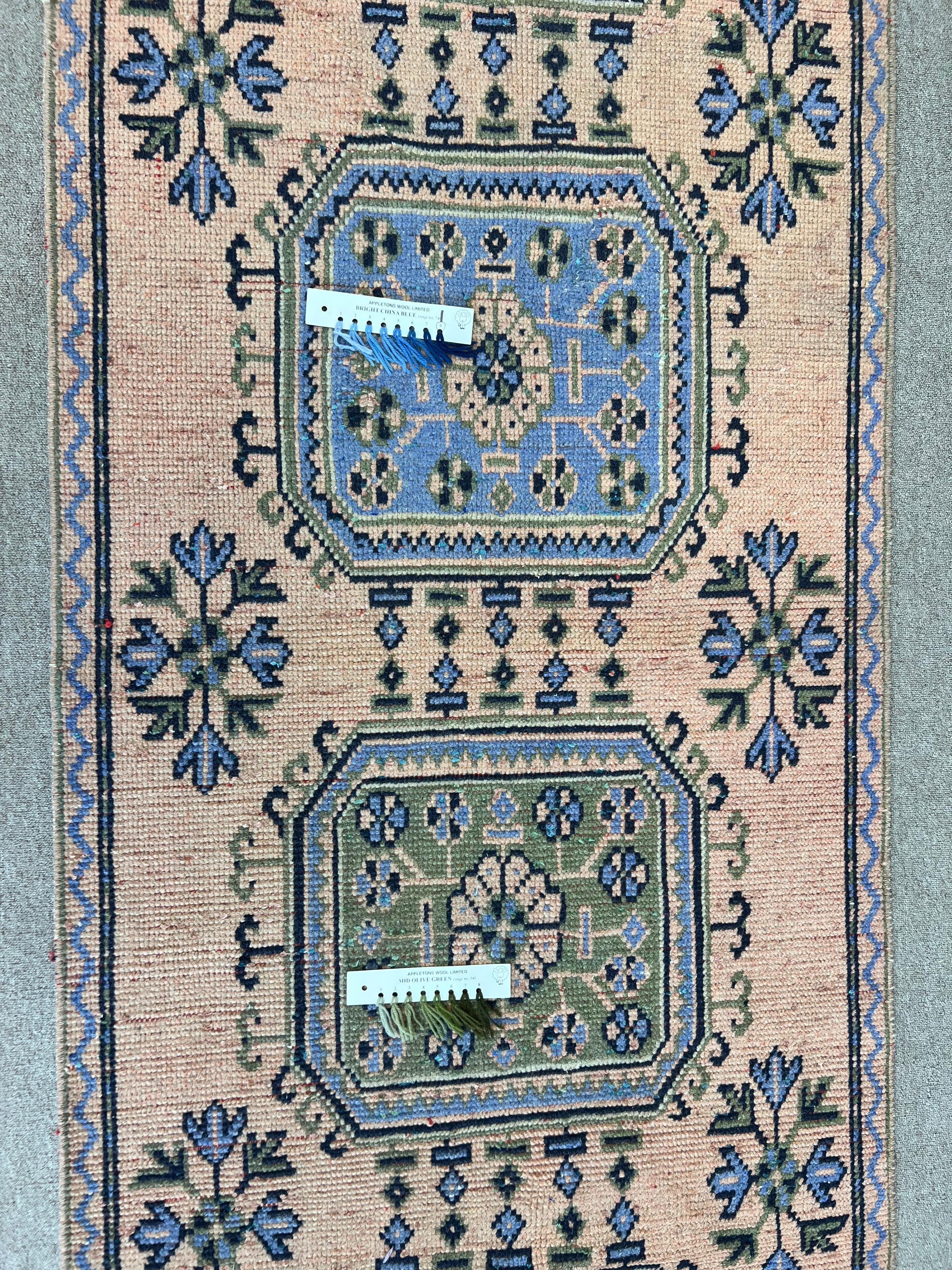 Alfombra de Anatolia Vintage de 3x11,7 pies para pasillo. Alfombra de pasillo hecha a mano en venta 3