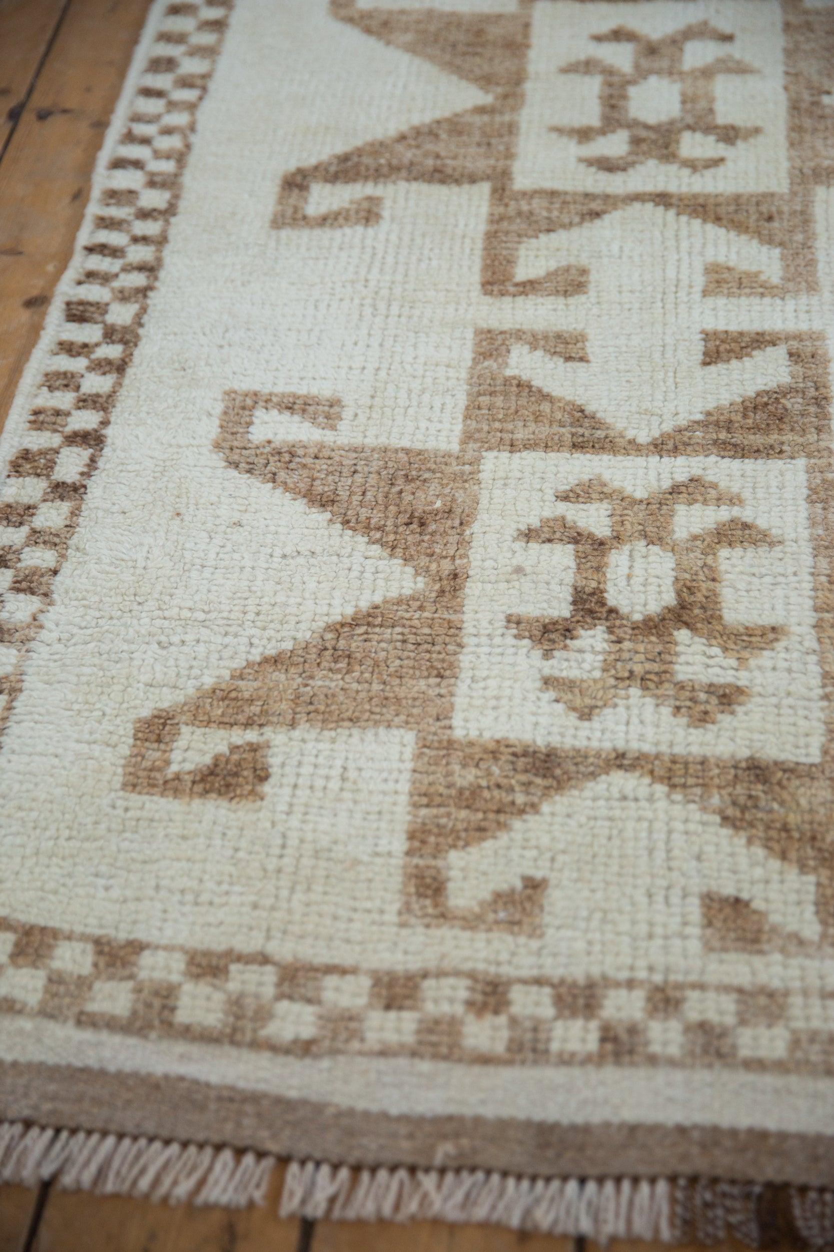 Distressed Kurd Teppich-Läufer (Wolle) im Angebot