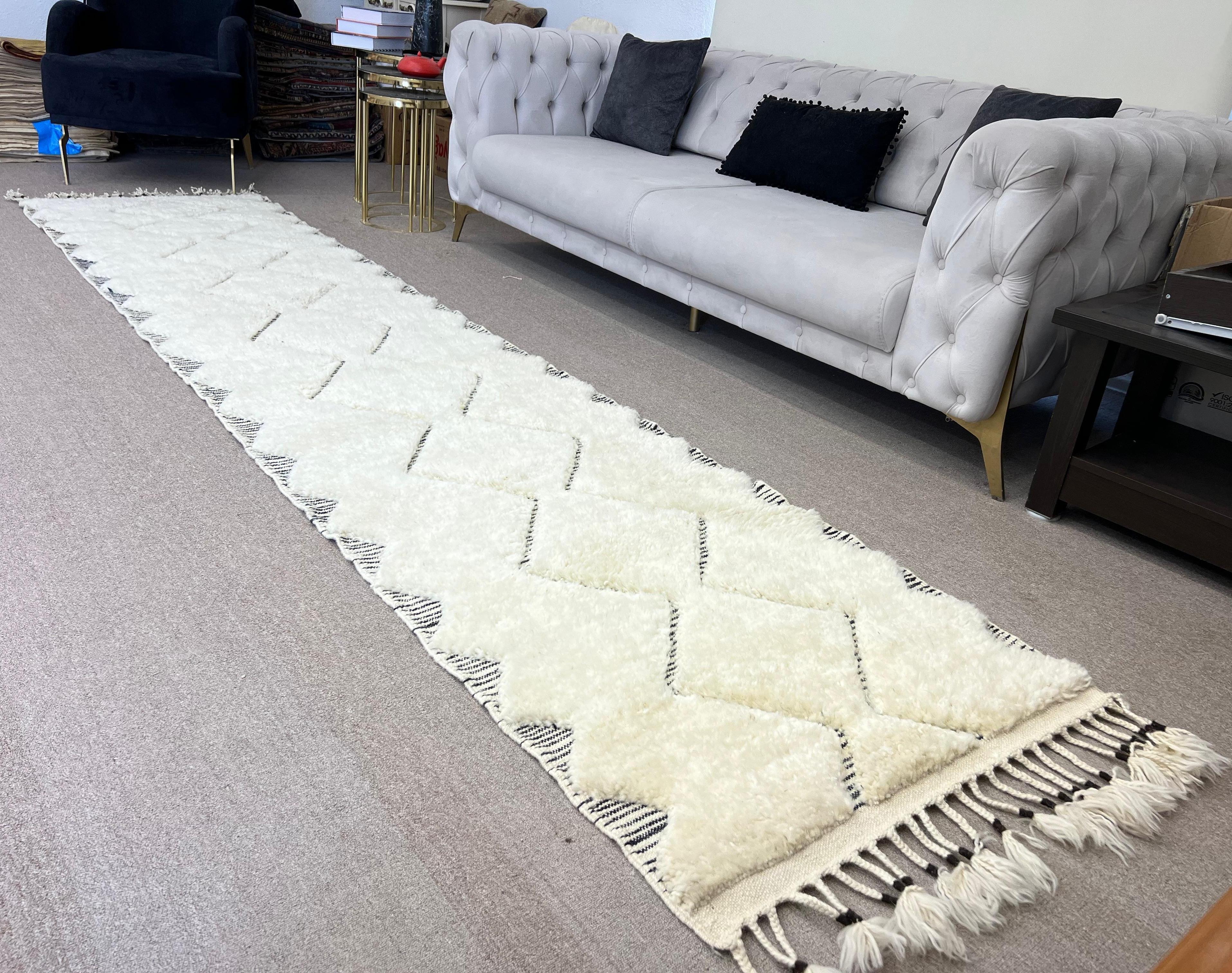 3x12.2 Ft Moderner handgefertigter Tulu-Läufer für Flur. Kundenspezifische Optionen verfügbar (Handgeknüpft) im Angebot