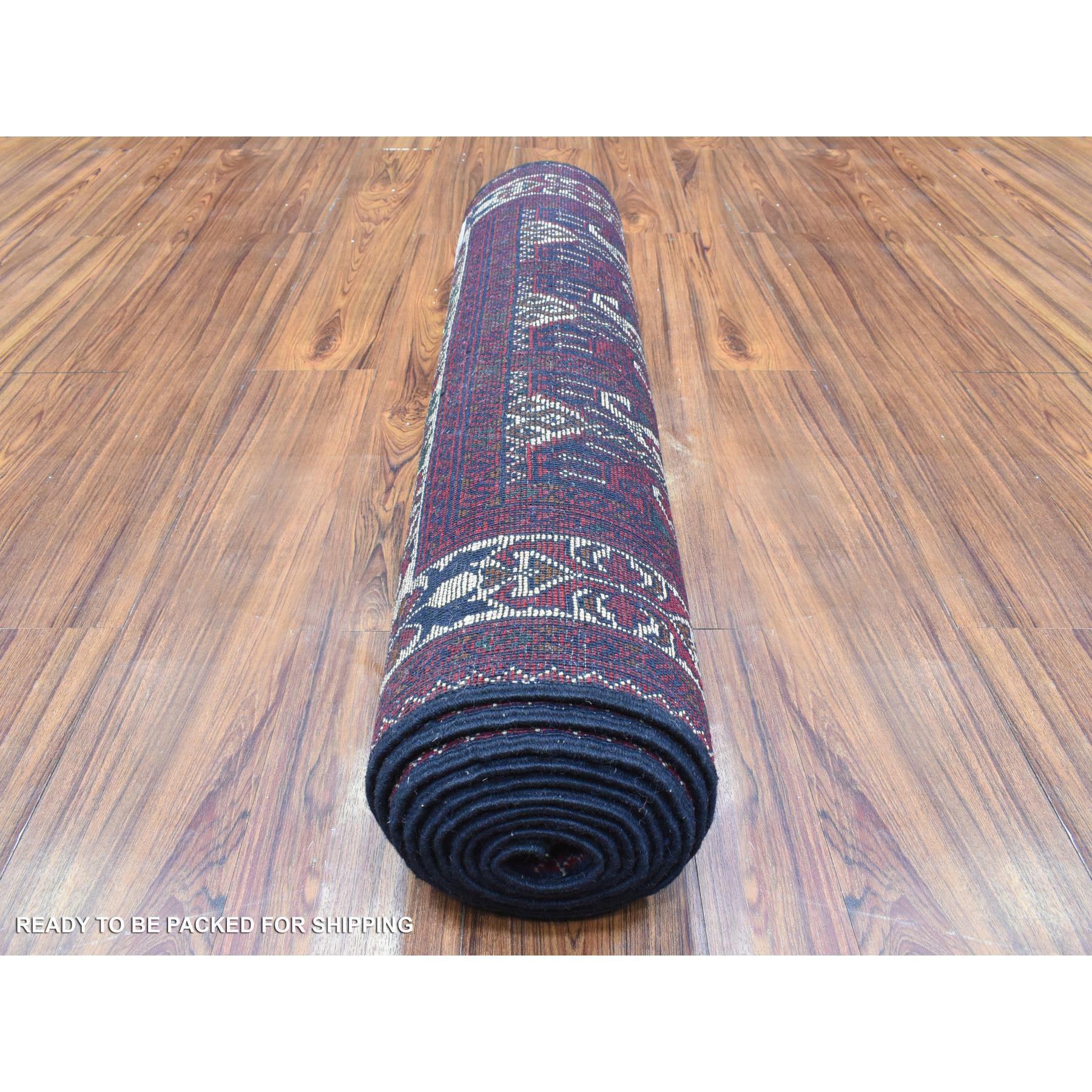 Noué à la main 3'x12'5