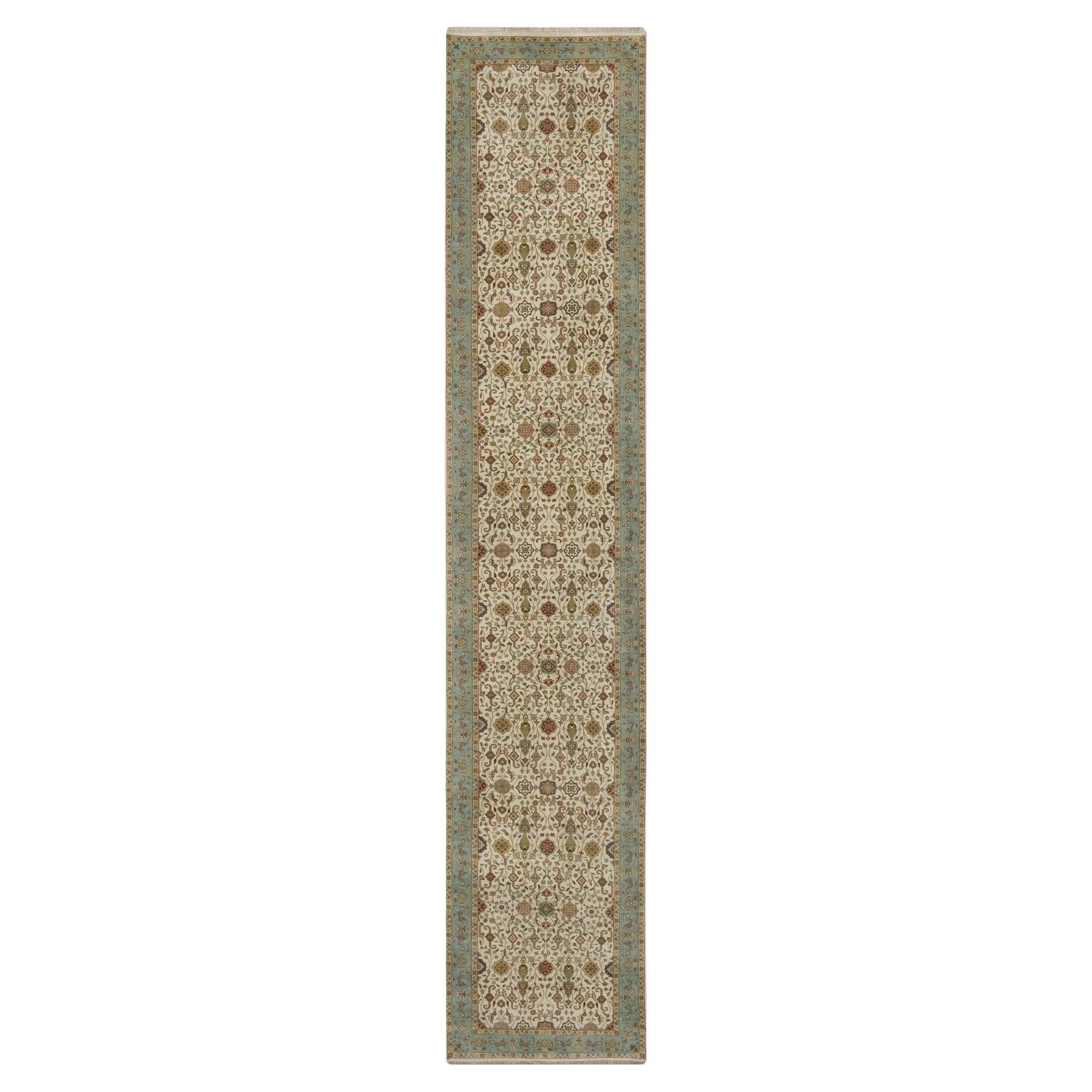 3
x15
6" Ivory Kashan Design 300 KPSI New Zealand Wool Hand Knotted Runner Rug en vente