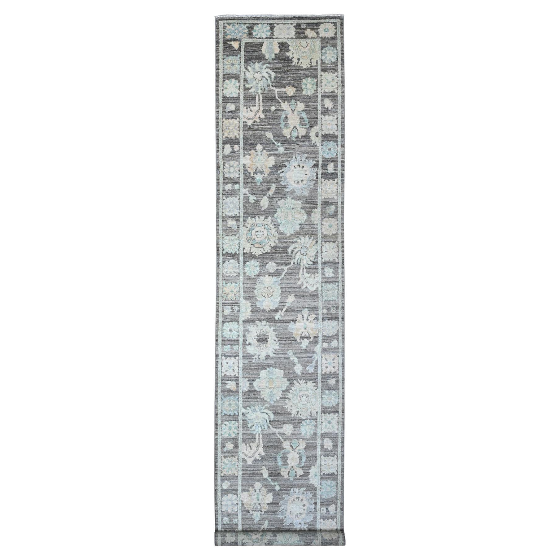 Tappeto orientale Runner Oversize Afghan Angora Oushak 3'x15'7" grigio camaleonte in vendita