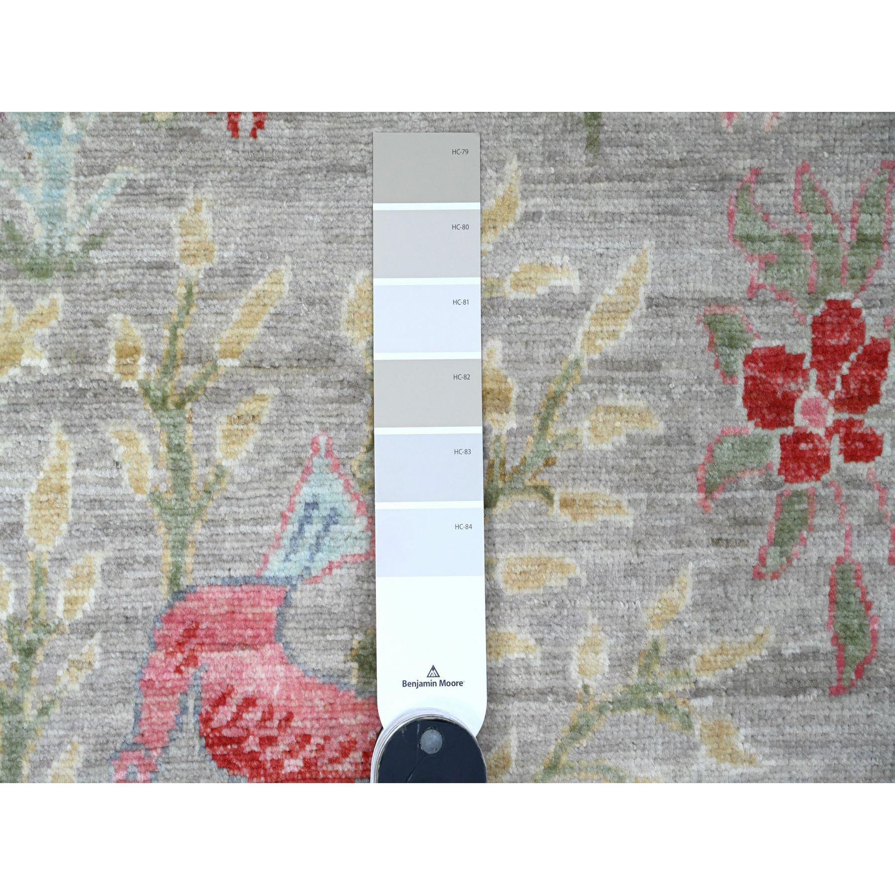 Oushak 3'x24' Tapis de course en laine douce noué à la main à la Peshawar Birds of Paradise Design en vente