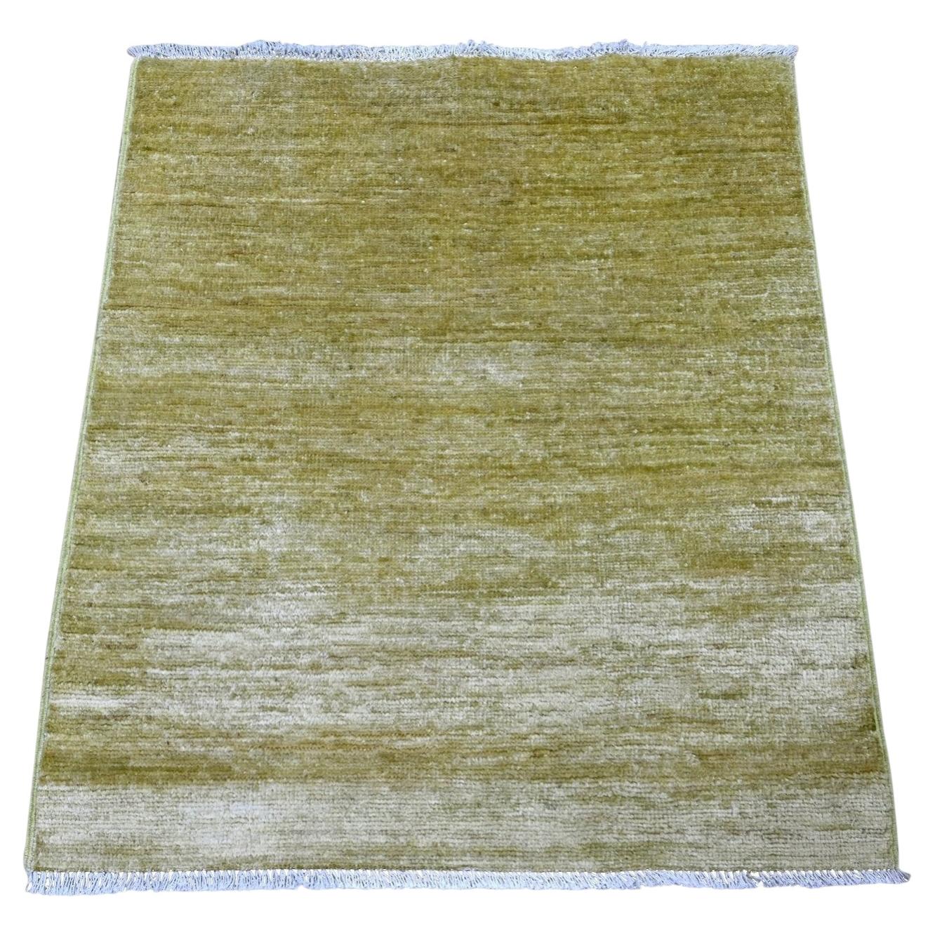 3'x3' Lime Green Plain Solid Pattern Hand Knotted Ghazni Wool Square Mat Rug For Sale