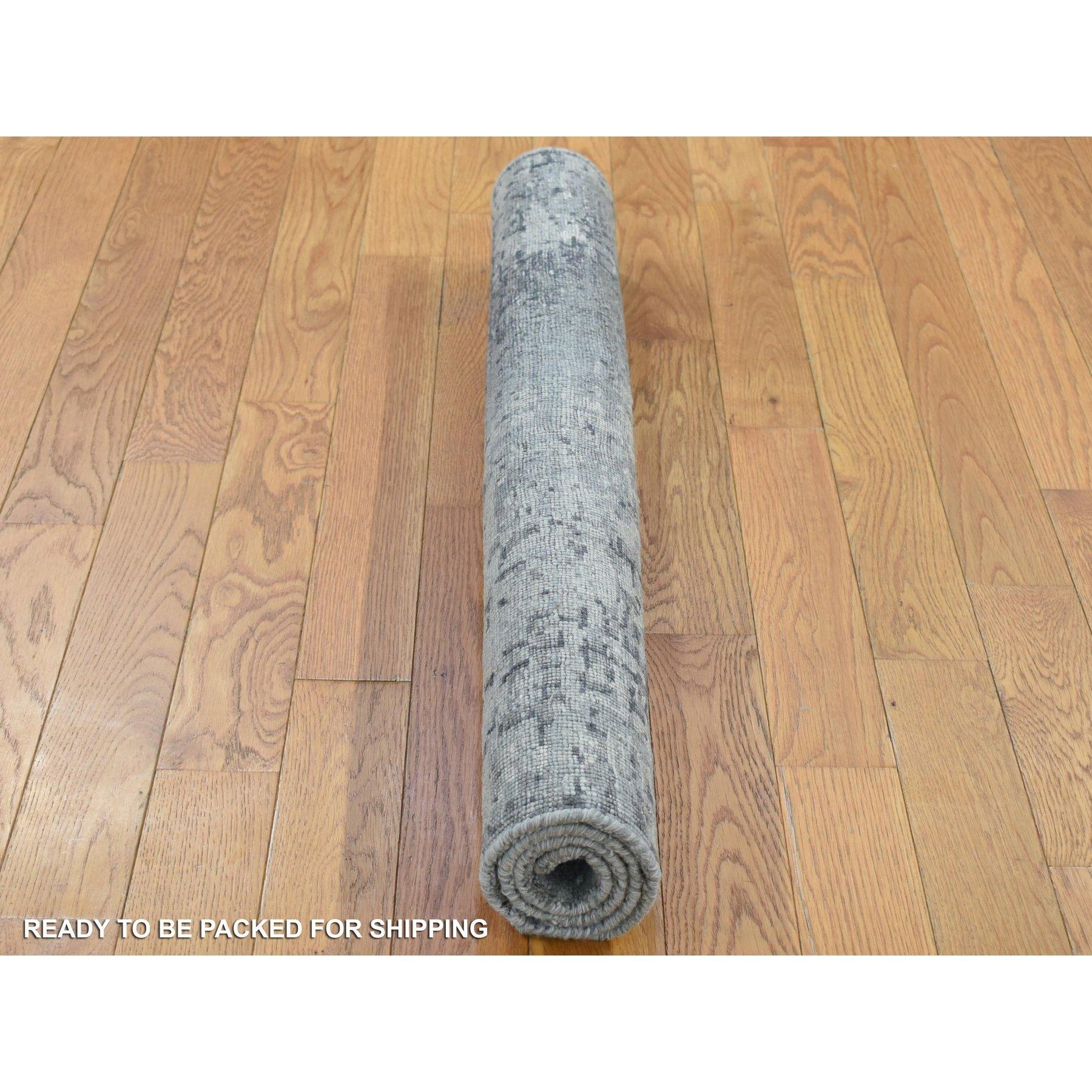 3'x3' Taupe, Wolle und Seide Abstrakt, Handgeknüpft, Quadratischer Orientteppich (Indisch) im Angebot