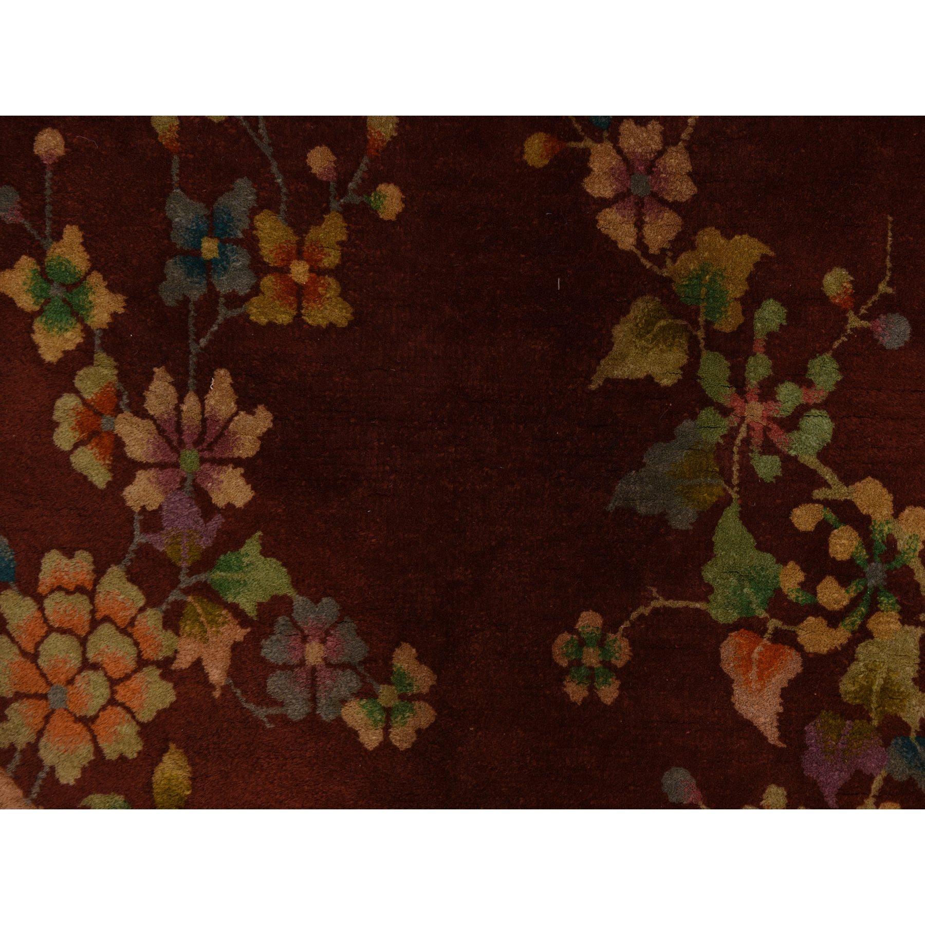 Rojo Escarlata, Antiguo Art Deco Chino, Diseño Floral, Buen Estado, Desgaste Parejo, Limpia, 100% Lana, Anudada a Mano, Alfombra Oriental
Materiales primarios: Lana
Látex: Sin pelo 
altura: 0,25 Pulgadas
Estilo: Tradicional
Color principal: