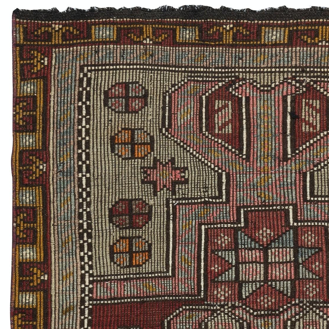 3x3.8 Ft Vintage Hand-woven Kilim. 100% Wool. Vintage Flat-Weave Turkish Rug In Good Condition For Sale In Spring Valley, NY