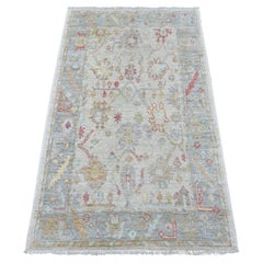 Tappeto di lana annodato a mano 3'x4'10" avorio Afghan Angora Oushak con design a foglie